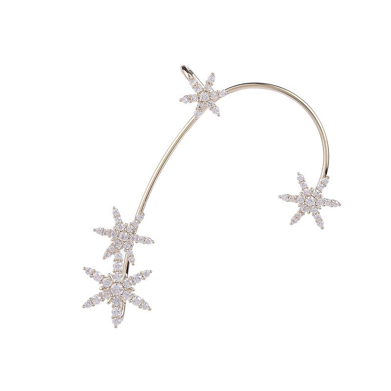 Niche design personalized earrings: zircon inlaid hexagonal star ear buckles, snowflake ear hook earrings, no ear piercings, ear bone clips Application Scenario