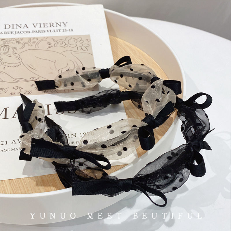 Five Headbands full figure