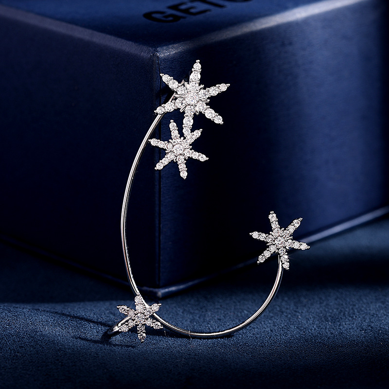 Niche design personalized earrings: zircon inlaid hexagonal star ear buckles, snowflake ear hook earrings, no ear piercings, ear bone clips detail image 2