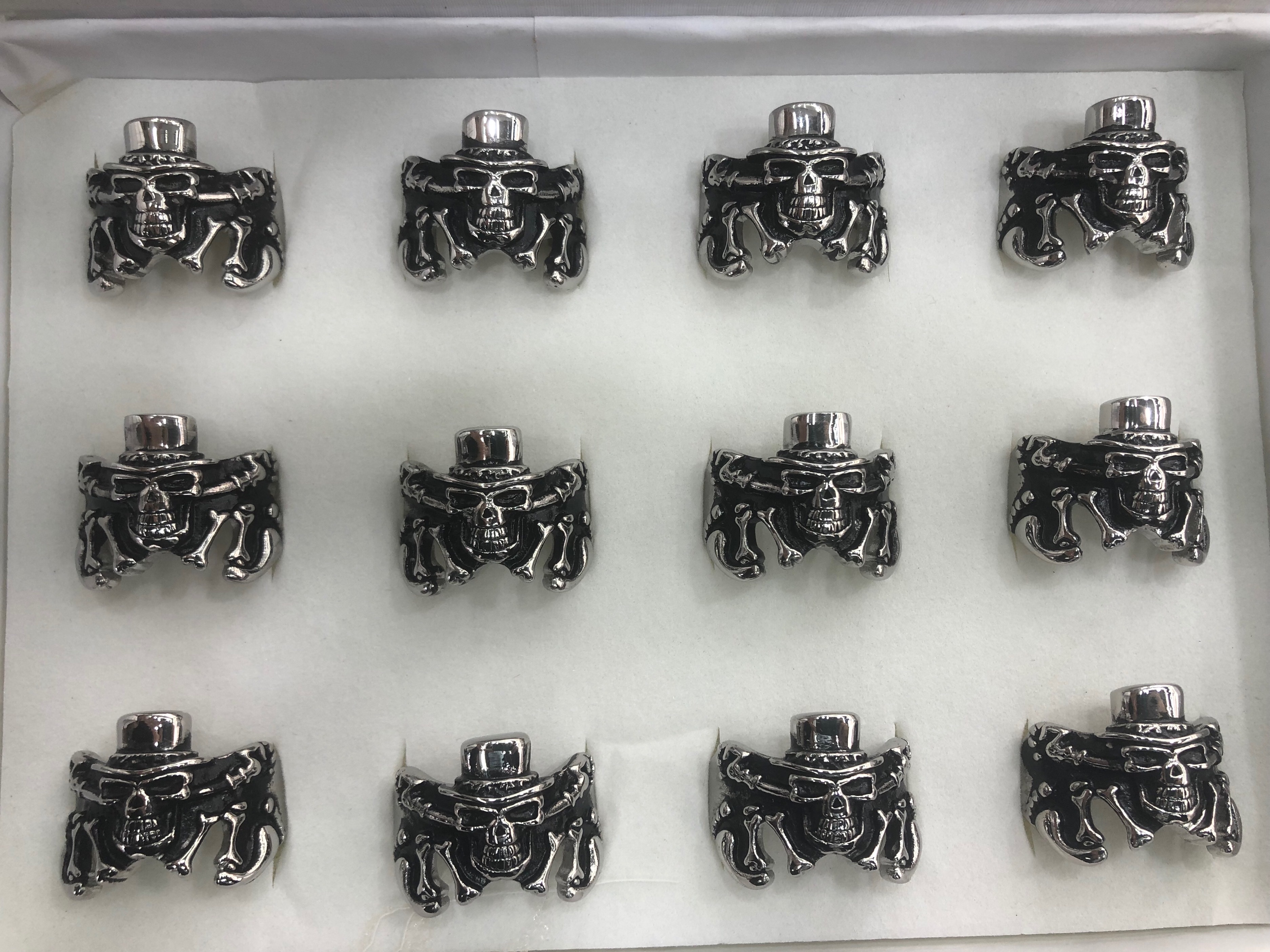 European and American fashionable and personalized cast stainless steel ring Specification image