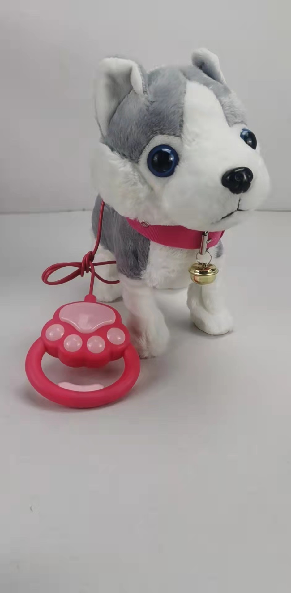 The new best-selling electric plush toy series with a leash, a dog that can walk and carry music, is from HNR details Picture