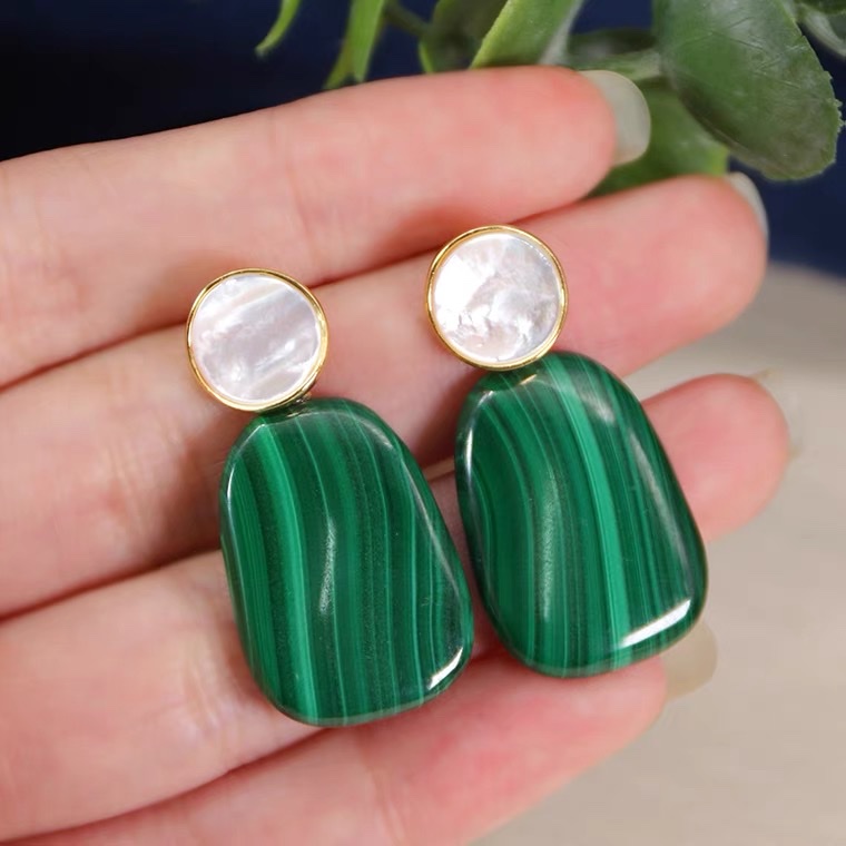 Natural malachite earrings, high-end European and American style mother-of-pearl stud earrings, high-end earrings, silver earrings, New Year gifts