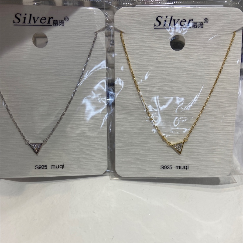 Geometric shape series triangular micro-inlaid zirconium