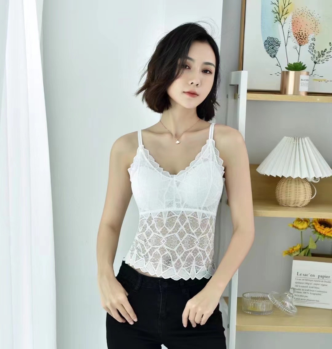 French lace latex cup sexy butterfly beautiful back halter bra long lace solid color inner layer with large lace beautiful back Specification image