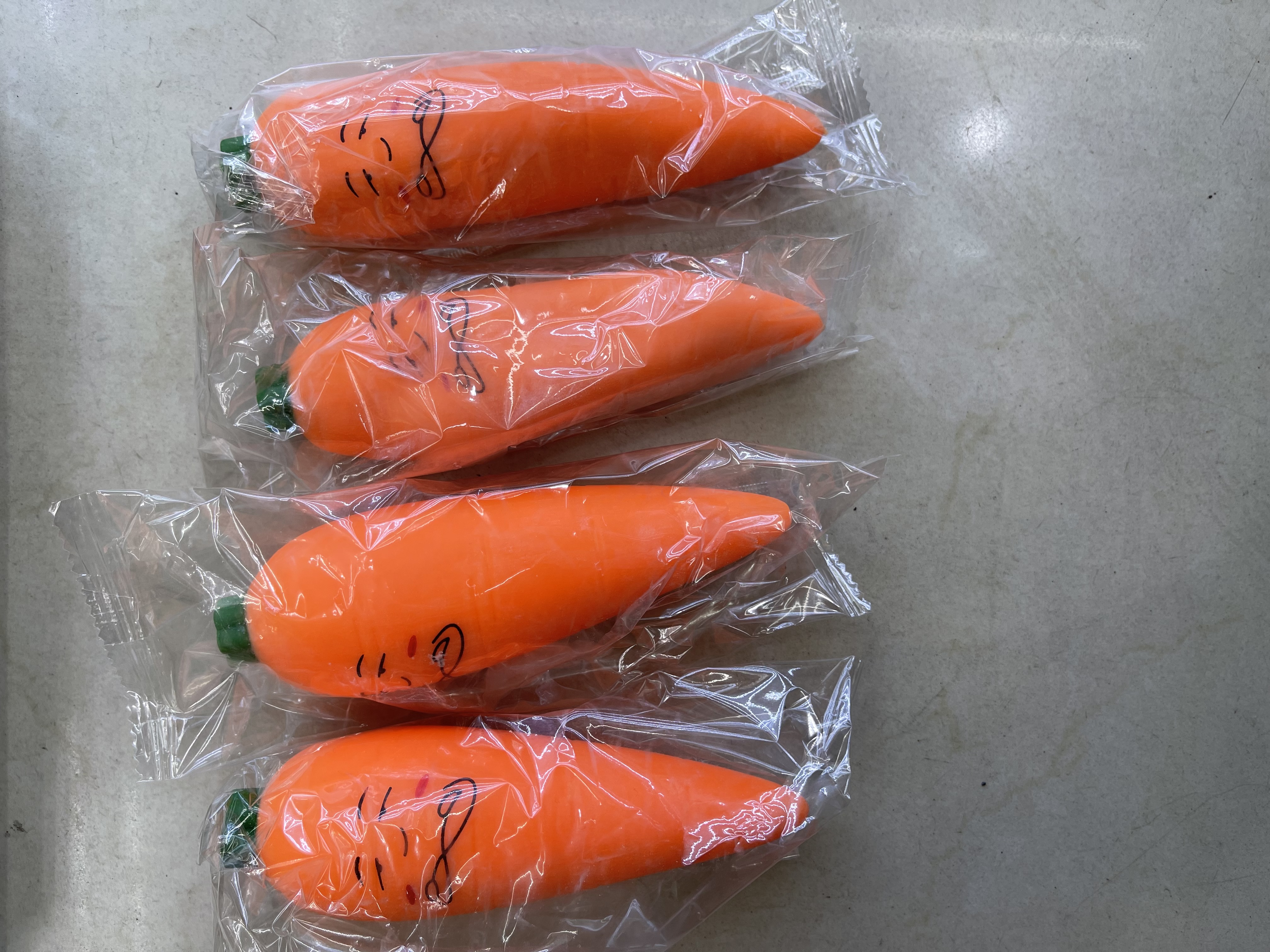 Zanahoria 🥕 harina extruida juguetes modelados artefactos de descompresión plasticidad details Picture
