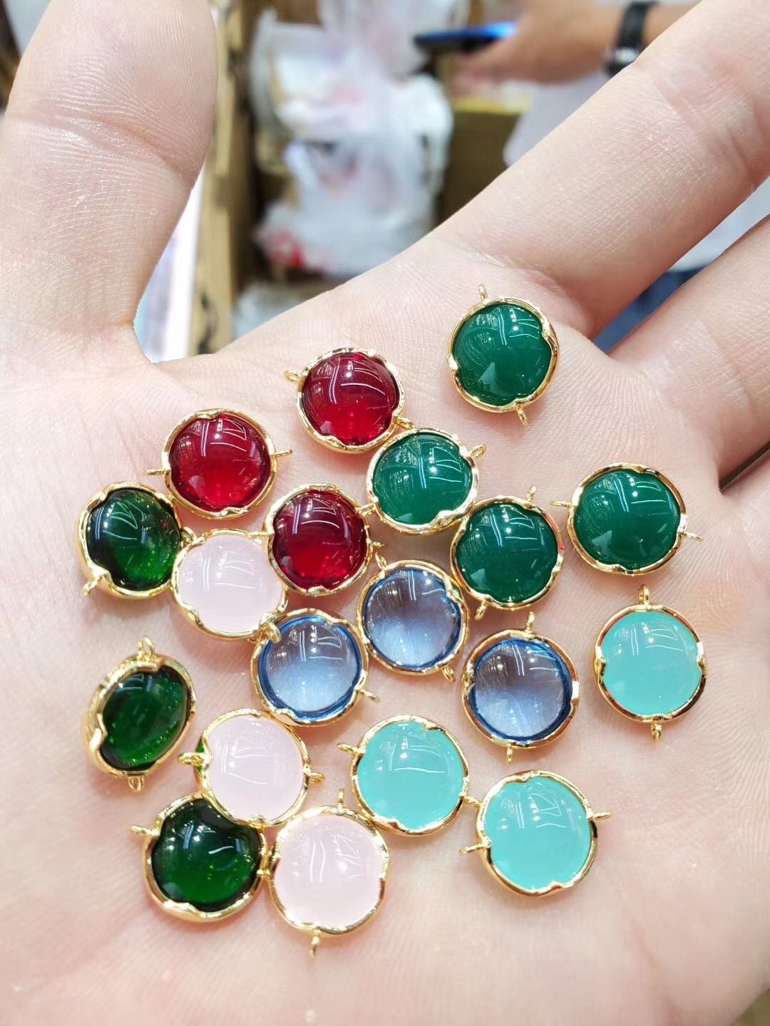 众兴饰品k9料玻璃链接片锁吊坠饰品配件爱心锁钥匙吊坠新款多色