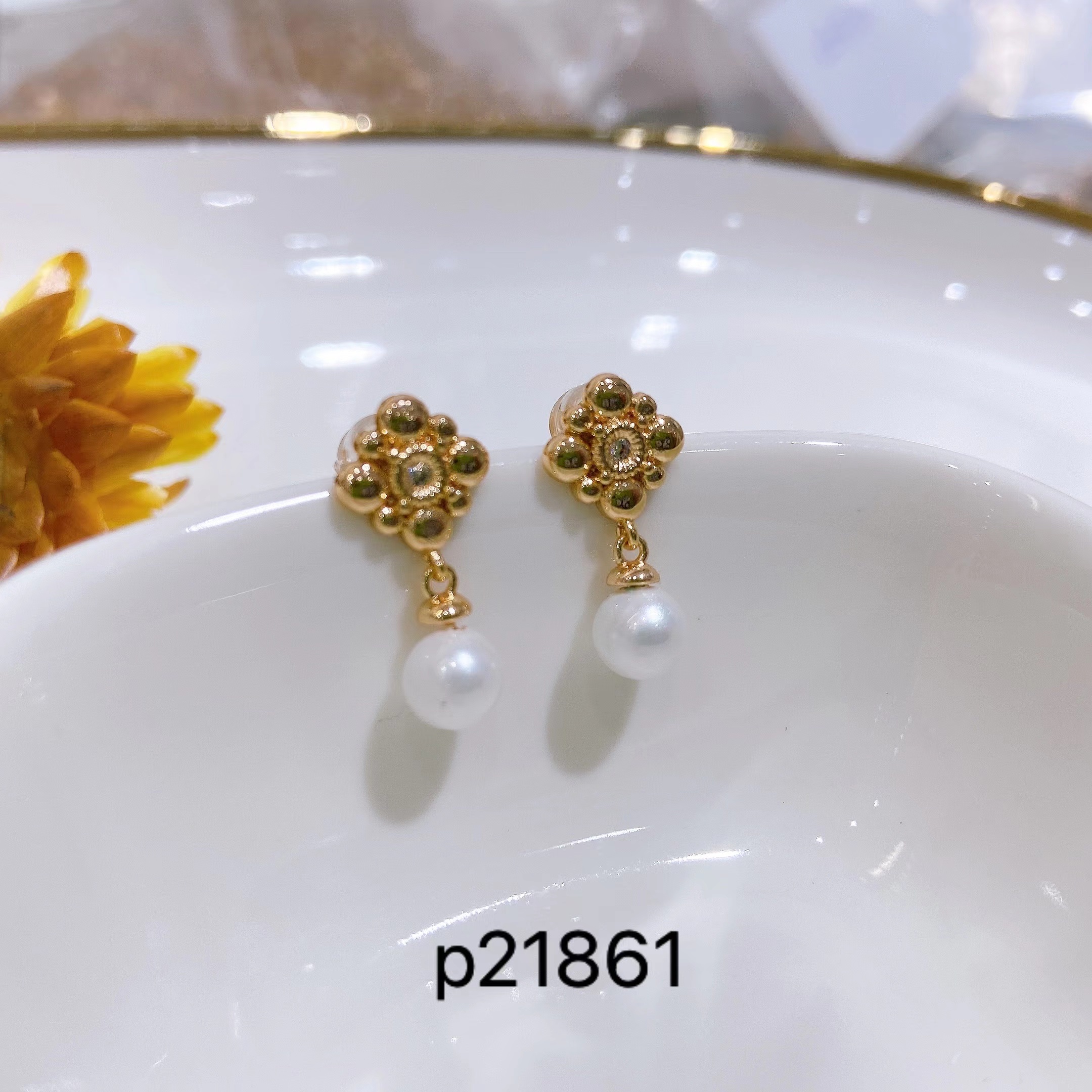 Zhongxing Decorative Character Pattern pearl Link piece lock pendant accessory, heart lock key pendant new style, multiple colors details Picture