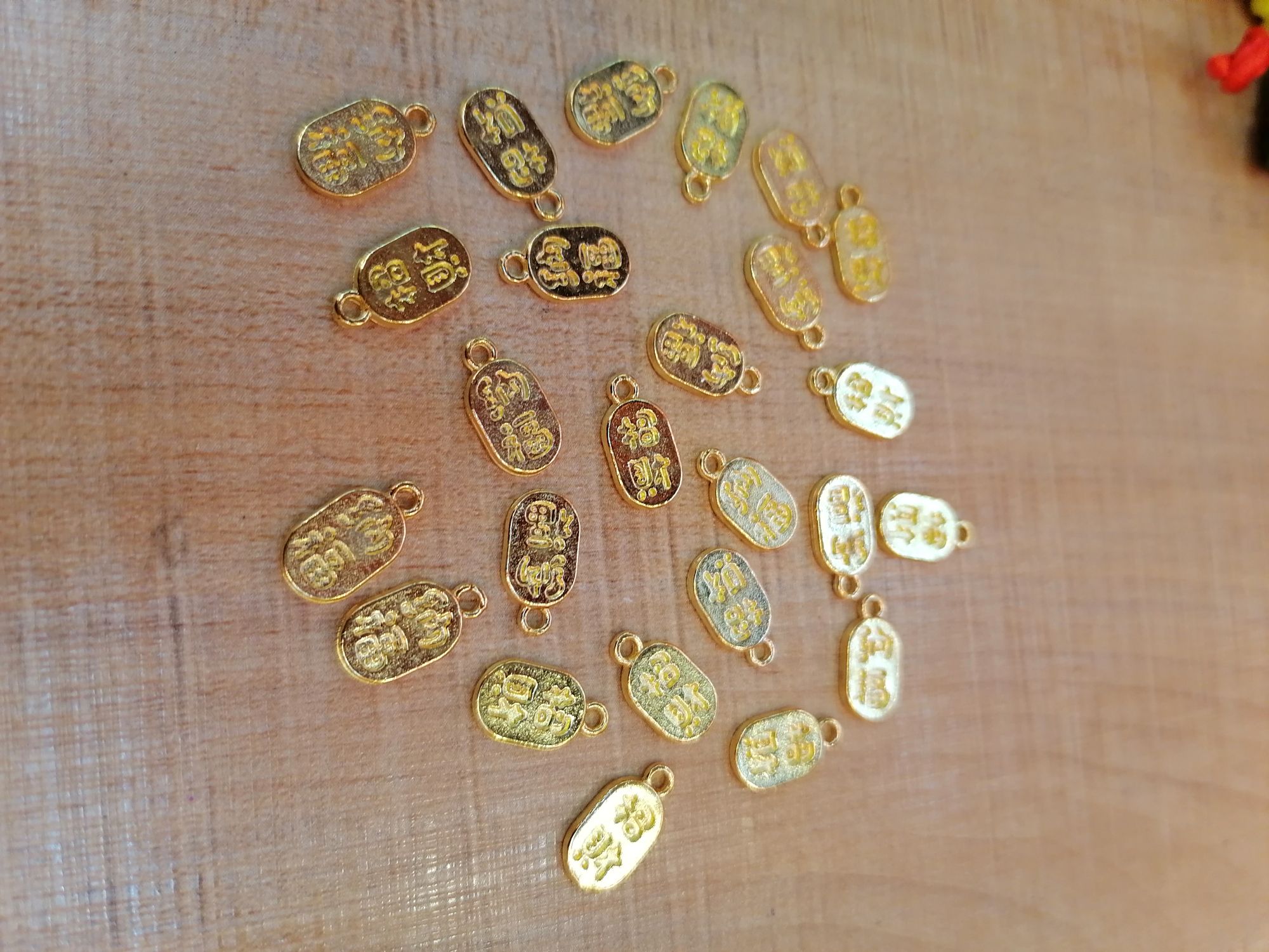 招纳福片吊坠，锌合金饰品配件