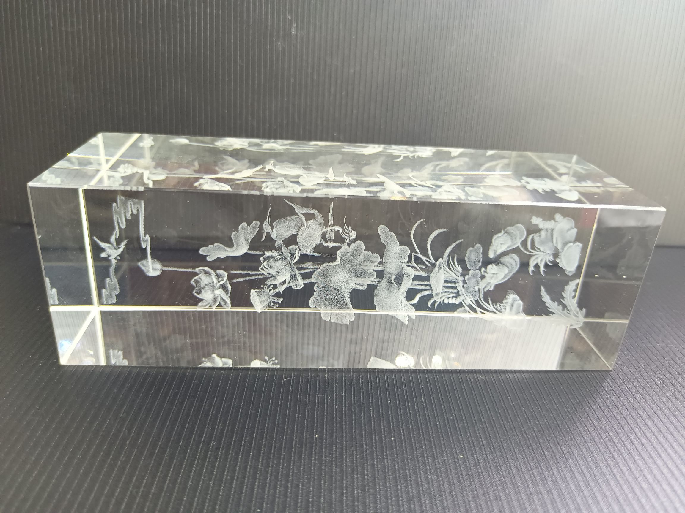 水晶内雕镇纸/水晶方块/水晶激光雕细节图