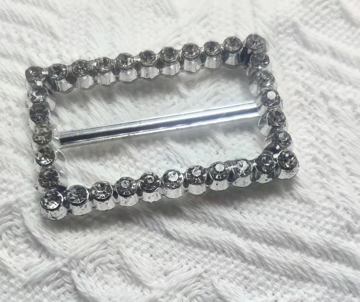 diy plastic shoe buckle factory direct sales and wholesale. Diamond shoe buckle a diamond details Picture