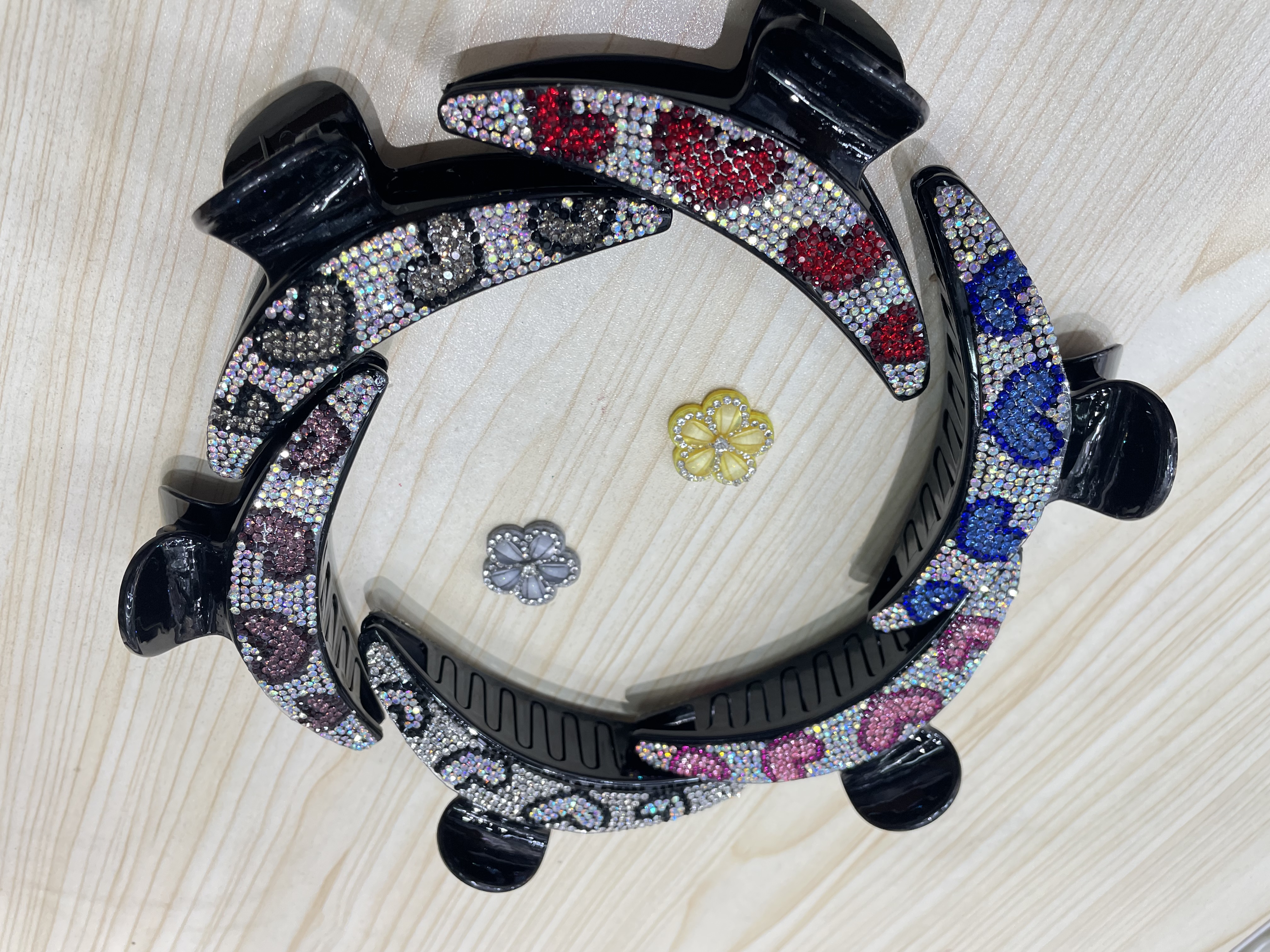 Large hair clip, back of the head, rhinestone, updo, elegant adult female hair clip, large hair clip, hair clip, headwear Application Scenario