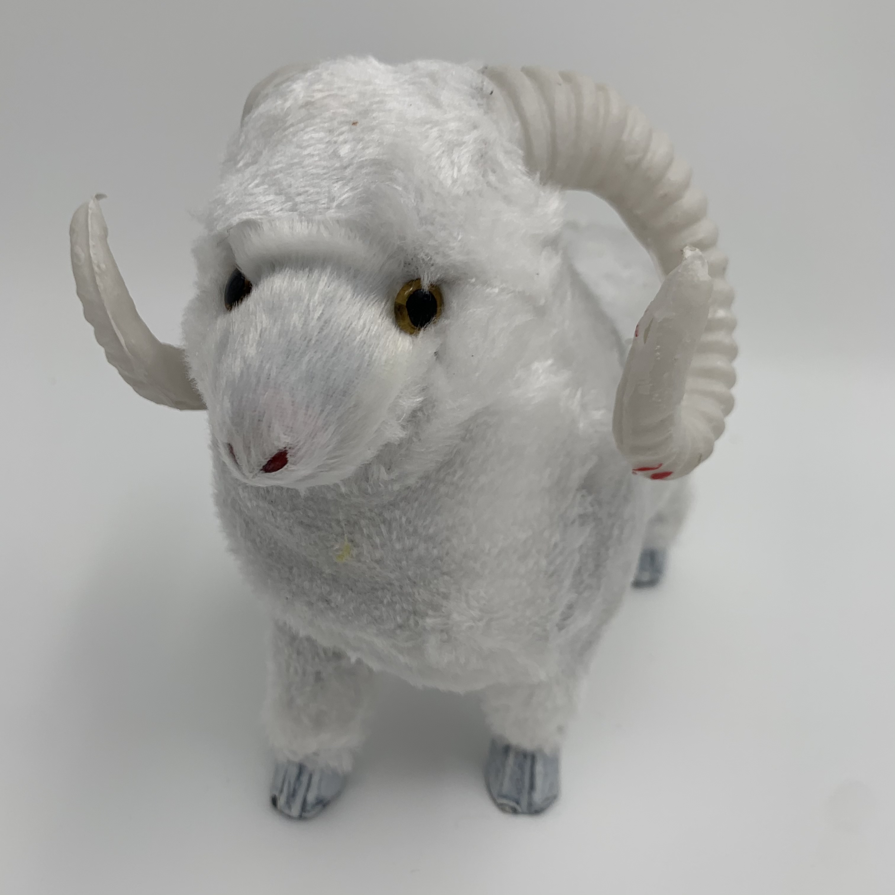Feifei cross-border simulation sheep animal model will be called sheep craft Gift Window display item farm decoration Sheep model 2 Item Picture