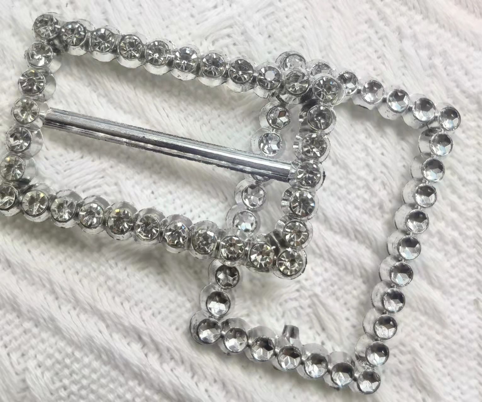 diy plastic shoe buckle factory direct sales and wholesale. Diamond shoe buckle a diamond Specification image