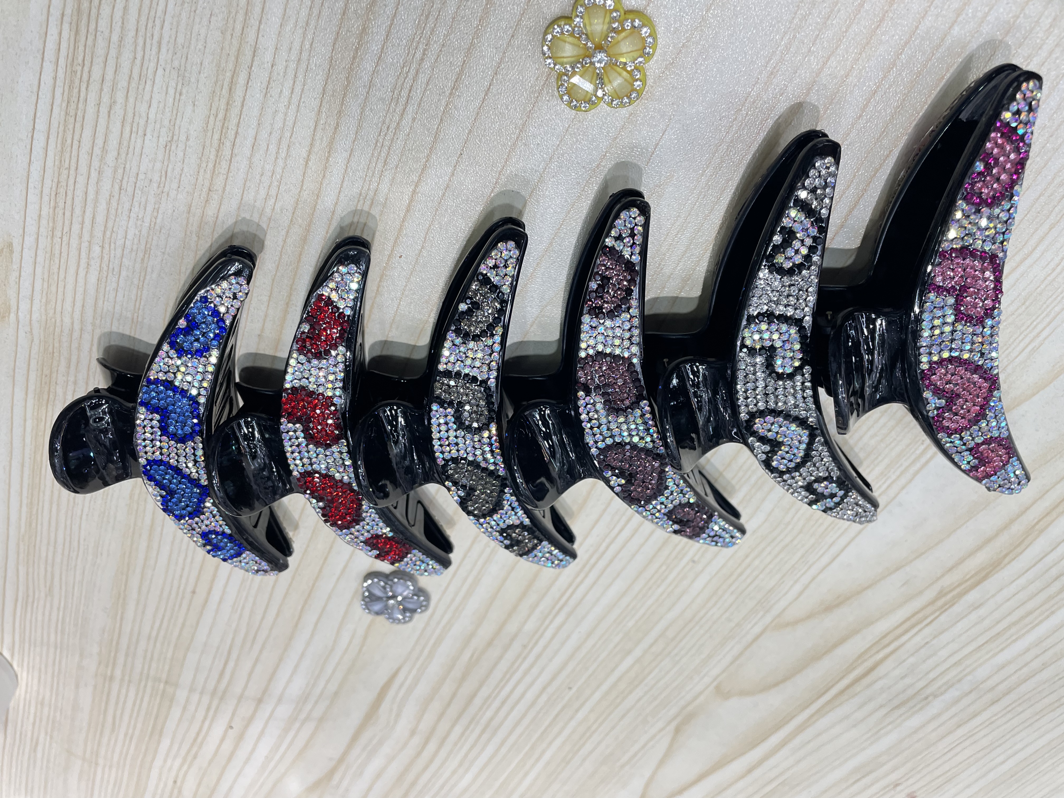 Large hair clip, back of the head, rhinestone, updo, elegant adult female hair clip, large hair clip, hair clip, headwear Specification image