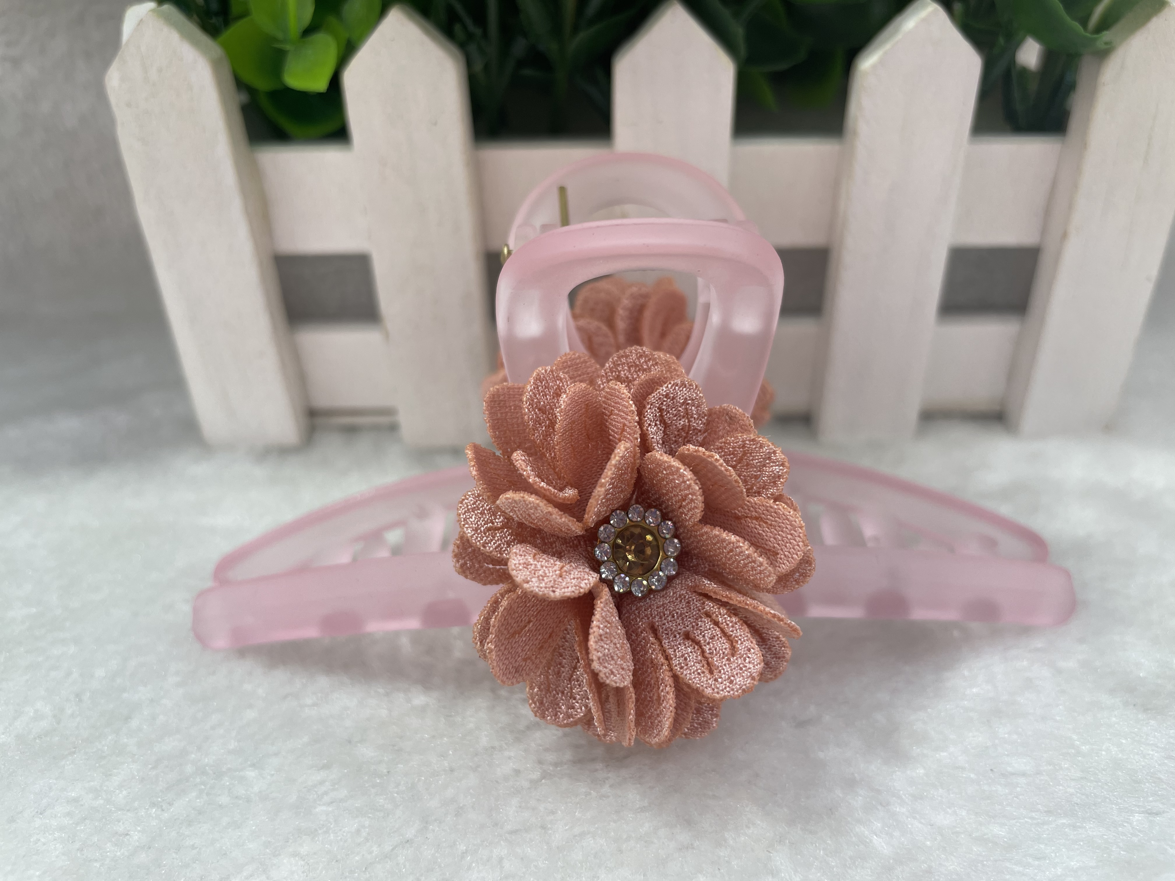 11 centimeters cross and add accessories