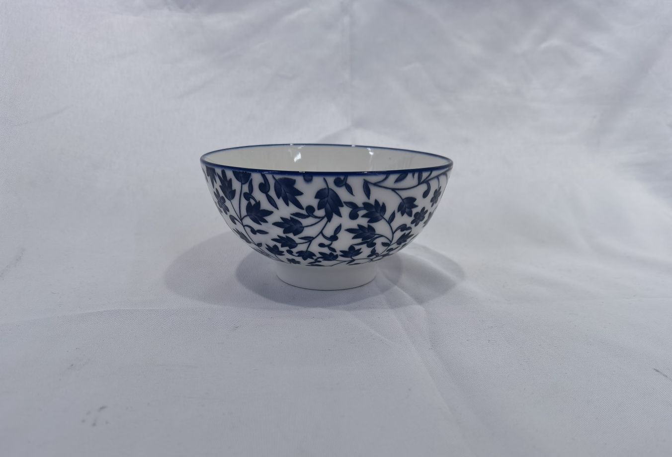 Blue and white porcelain bowl Xingbi XB038