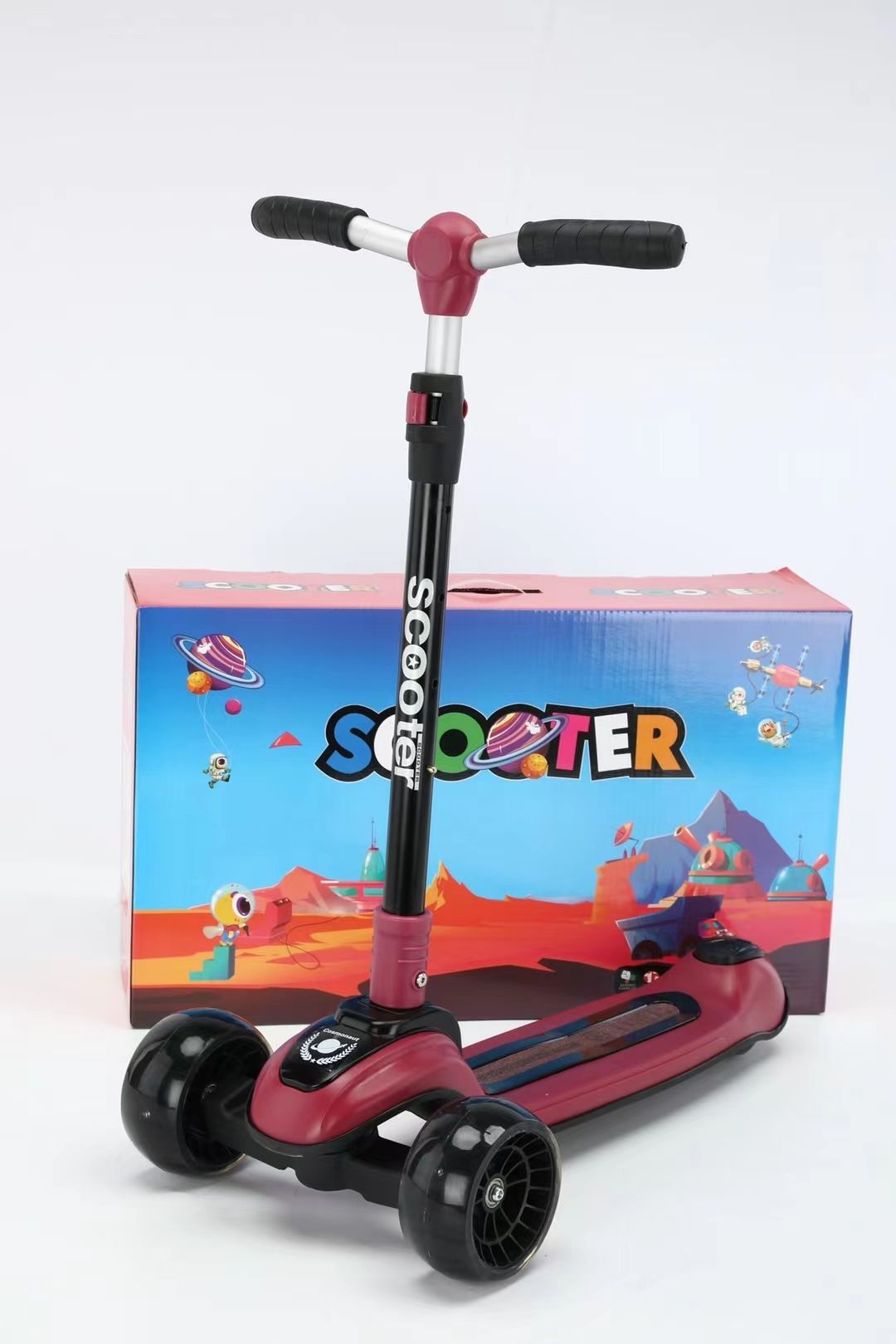 The new scooter is equipped with lights detail image 6