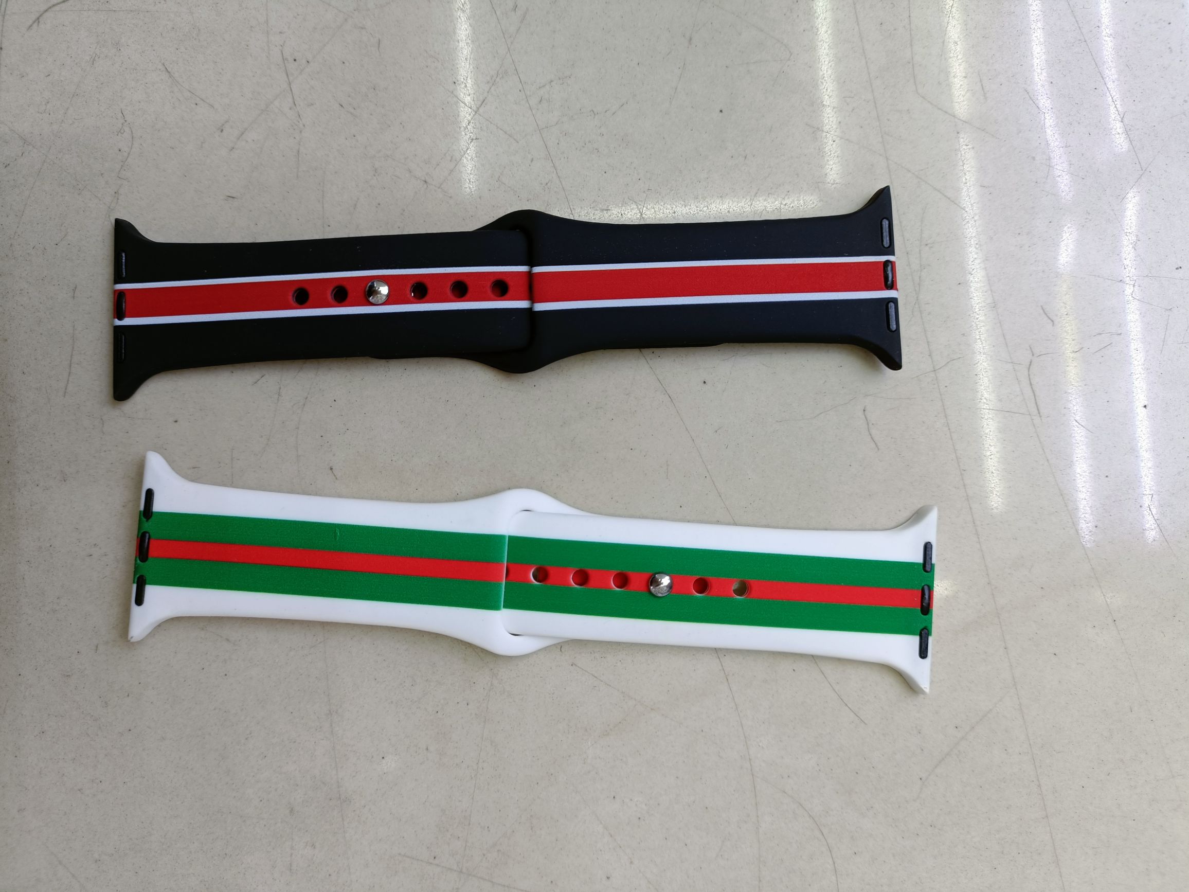 شريط ساعة بألوان السيليكون details Picture