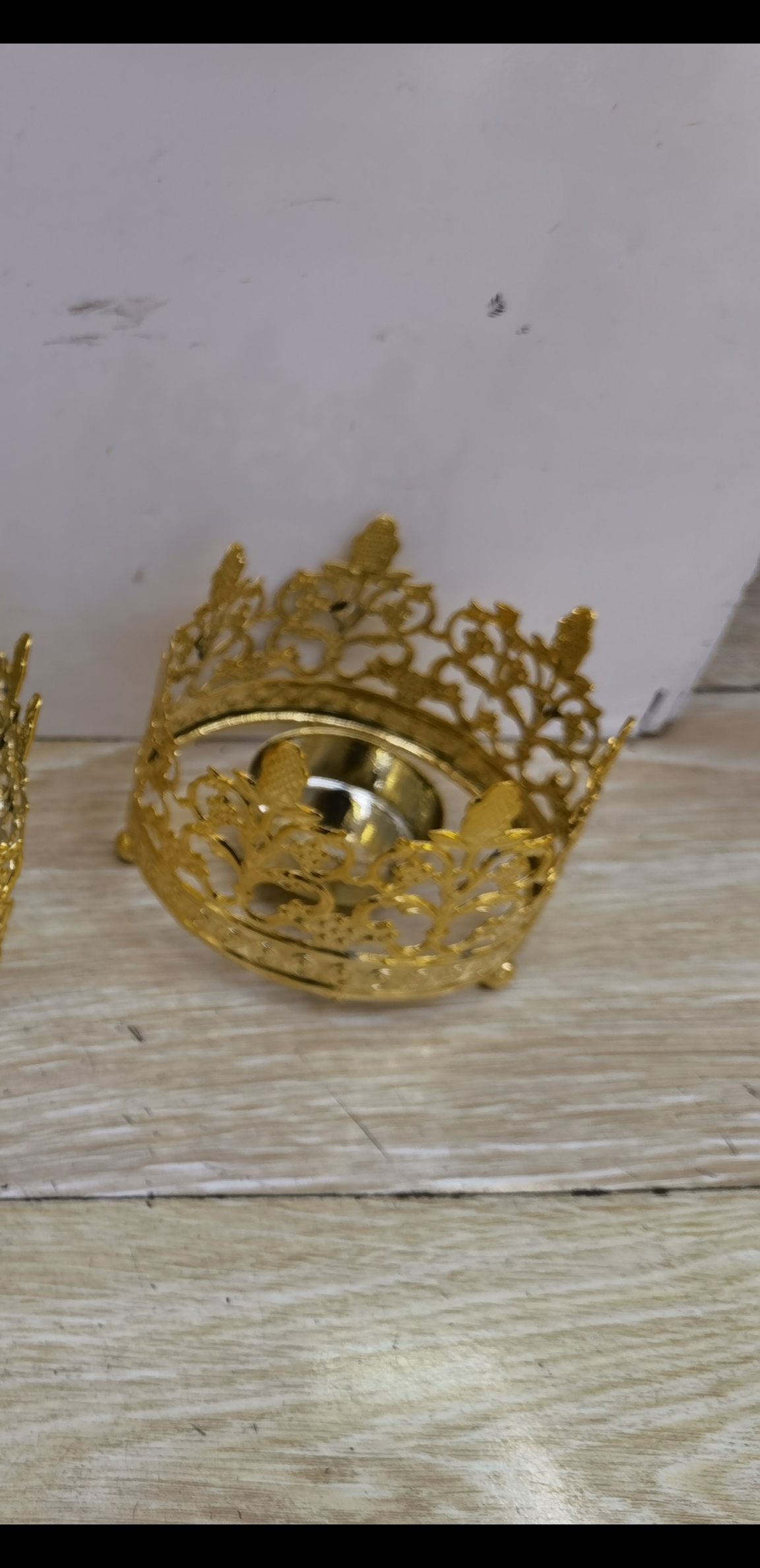 Metal ironwork electroplated decorative candlestick 06 details Picture