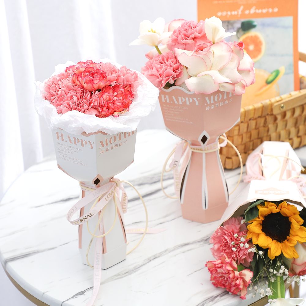 The flower-wrapped gift box is specially designed for Mother's Day with fresh and artificial flowers detail image 4