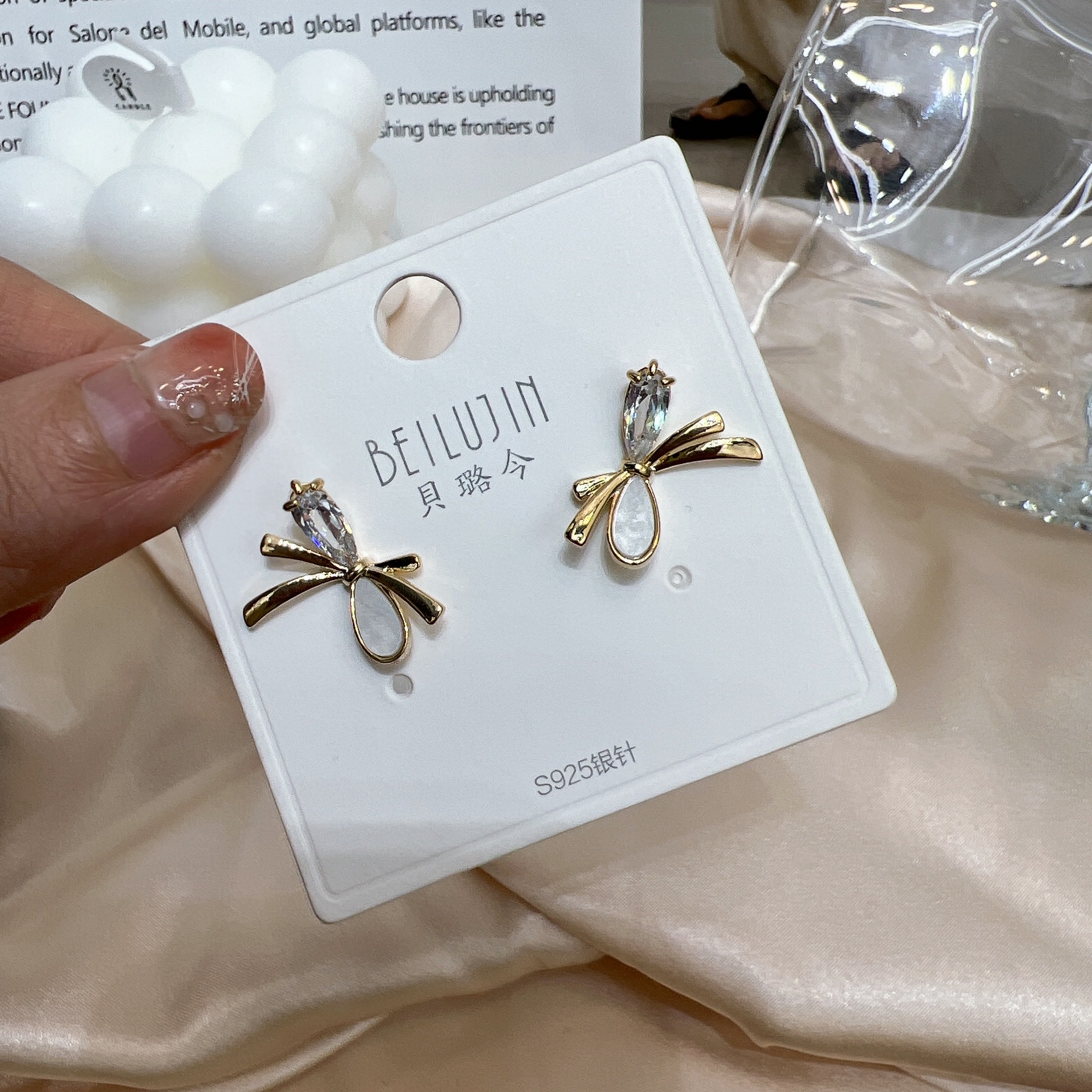 s925 Silver needle French niche design sense Zircon bow stud earrings sweet and elegant women's real gold electroplated earrings details Picture