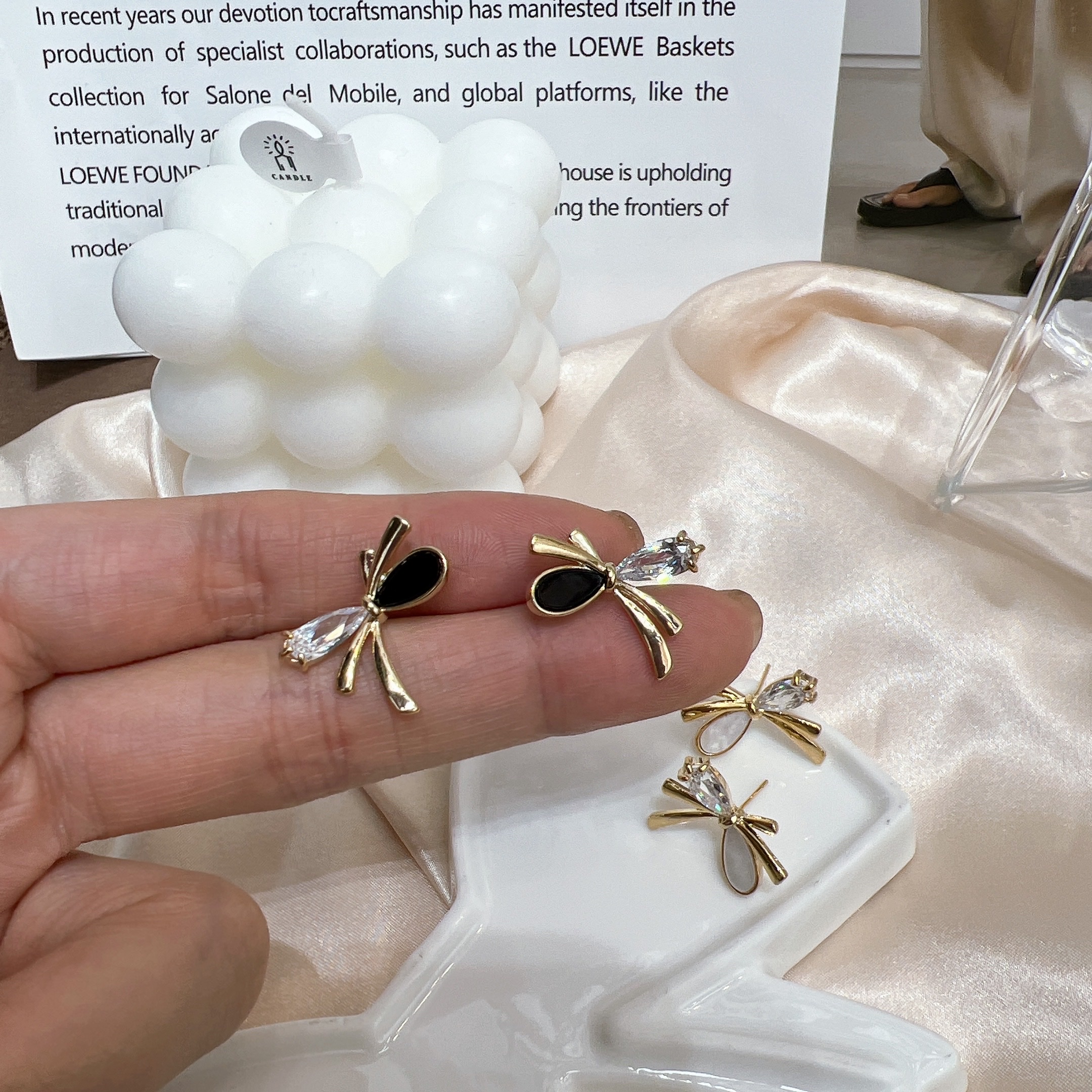 s925 Silver needle French niche design sense Zircon bow stud earrings sweet and elegant women's real gold electroplated earrings Application Scenario
