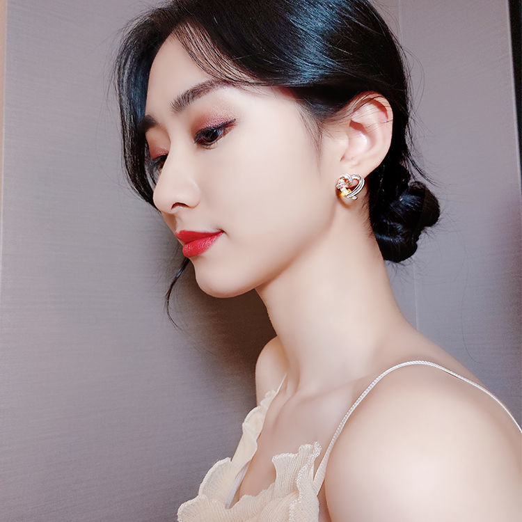 Summer Flower 925 Silver Needle Stud Earrings for Women 2022 New Style Earrings, elegant and high-end, with a niche design sense details Picture