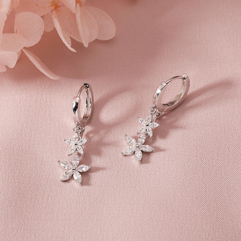Summer Flower 925 Silver Needle Stud Earrings for Women 2022 New Style Earrings, elegant and high-end, with a niche design sense