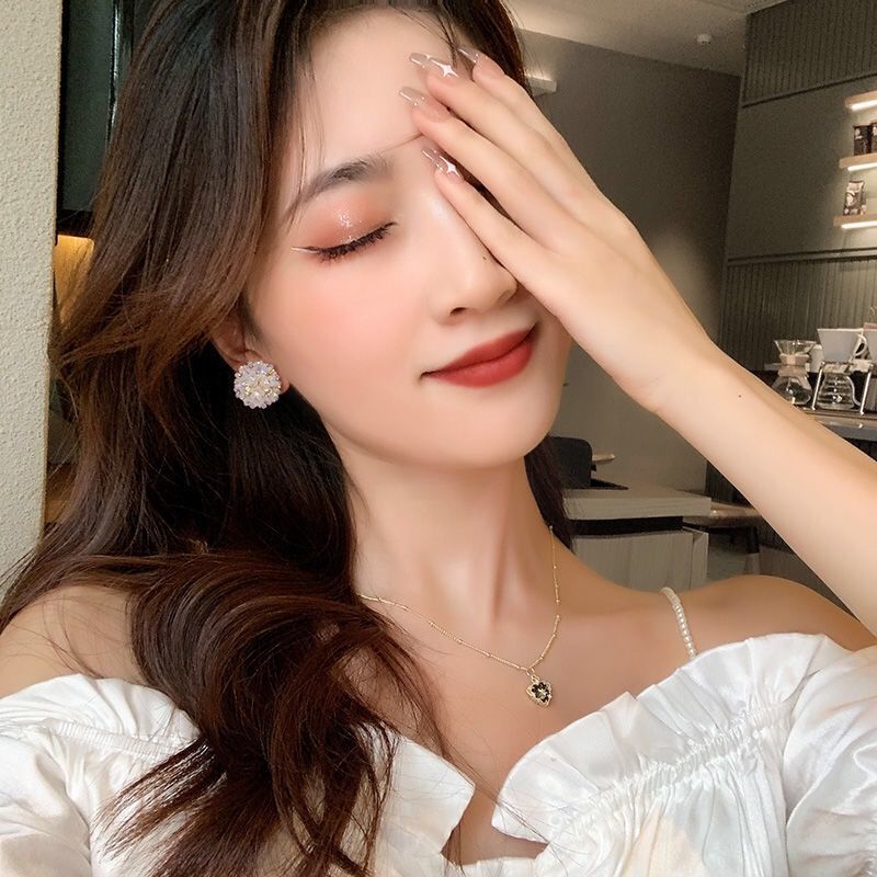 37 Summer Flower 925 Silver Needle Stud Earrings for Women 2022 New Style Earrings with a sense of elegance and sophistication, Niche design, Ding Die -990 Item Picture