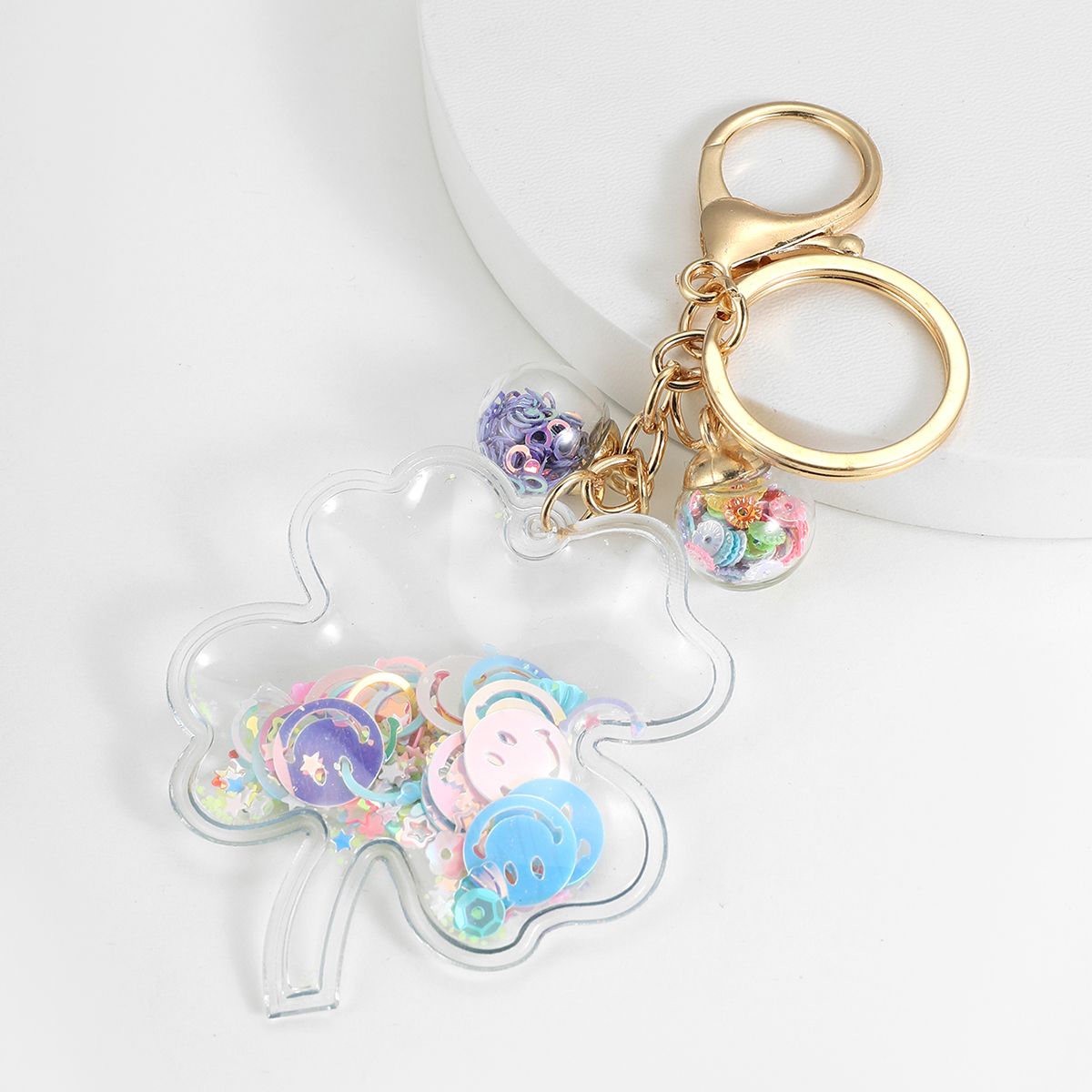 义乌市严凡工艺品7951店面男女同款钥匙扣挂包扣夜光情侣钥匙扣