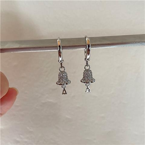 Summer Flower 925 Silver Needle Stud Earrings for Women 2022 New Style Earrings, elegant and high-end, with a niche design sense Application Scenario