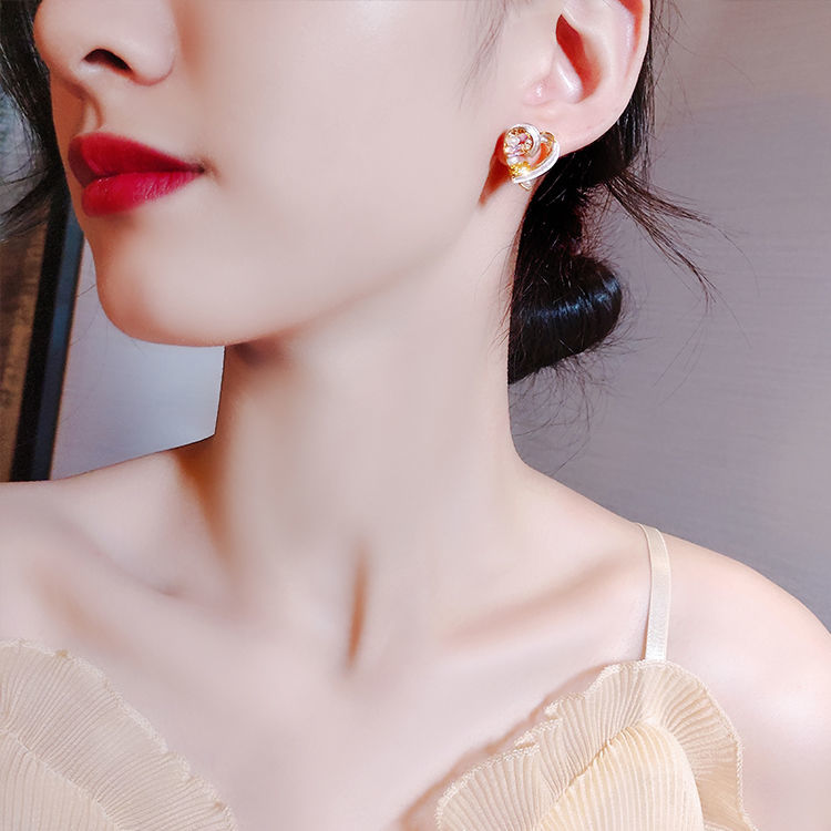 Summer Flower 925 Silver Needle Stud Earrings for Women 2022 New Style Earrings, elegant and high-end, with a niche design sense Application Scenario