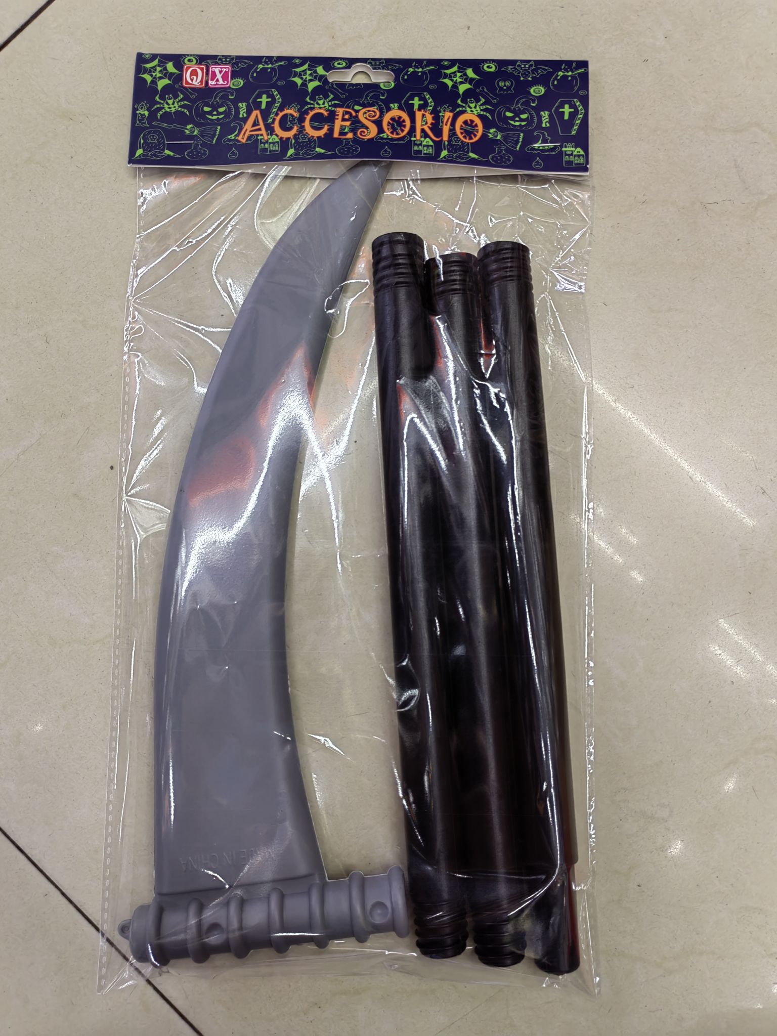 Halloween party, adults, children, sickle, new three-section sickle