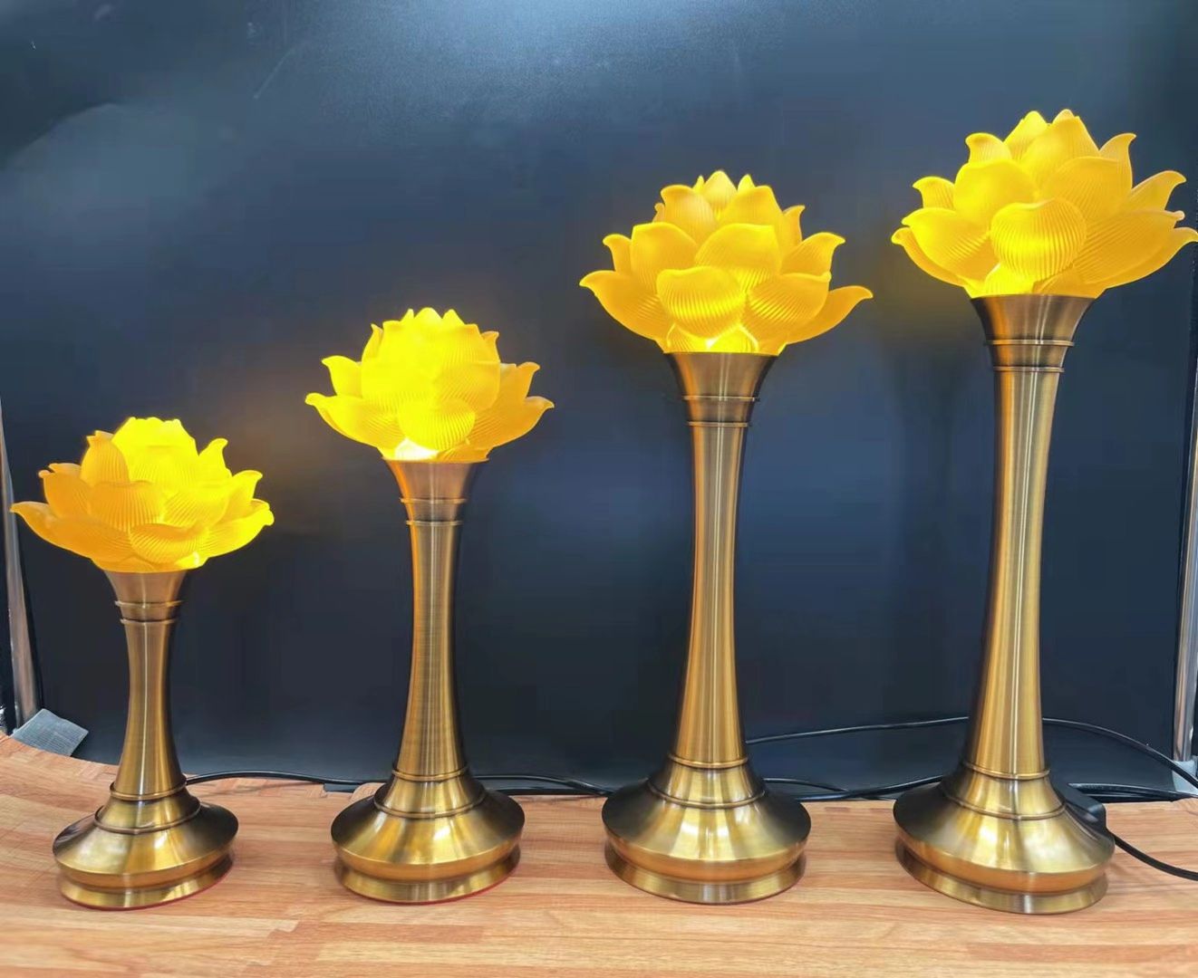 Rechargeable lotus lamp, De Yuan Craft Lotus Lamp b Application Scenario