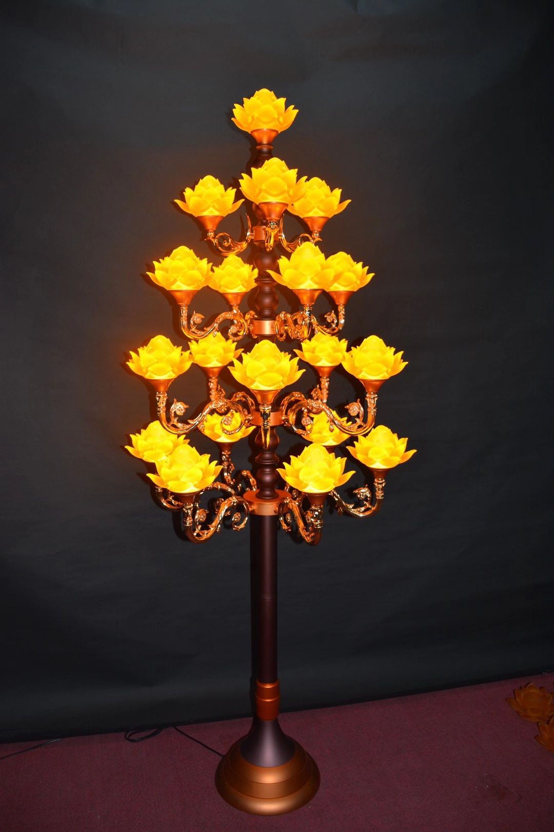 Glazed Yellow Deyuan Craft Lotus Lamp bb Specification image