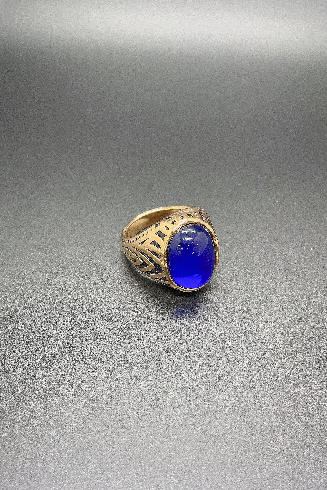 Ancient gold alloy ring Application Scenario