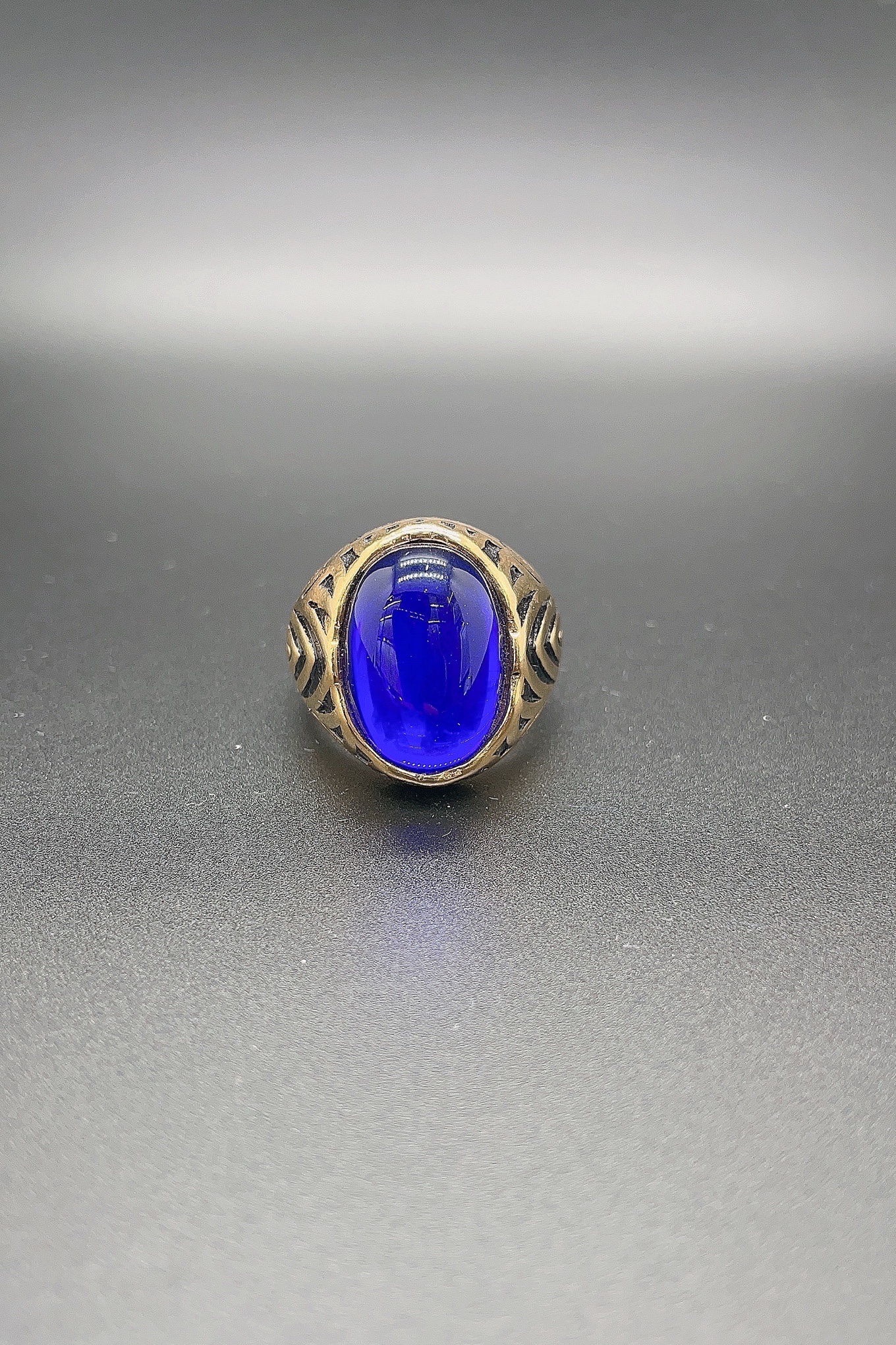 Ancient gold alloy ring