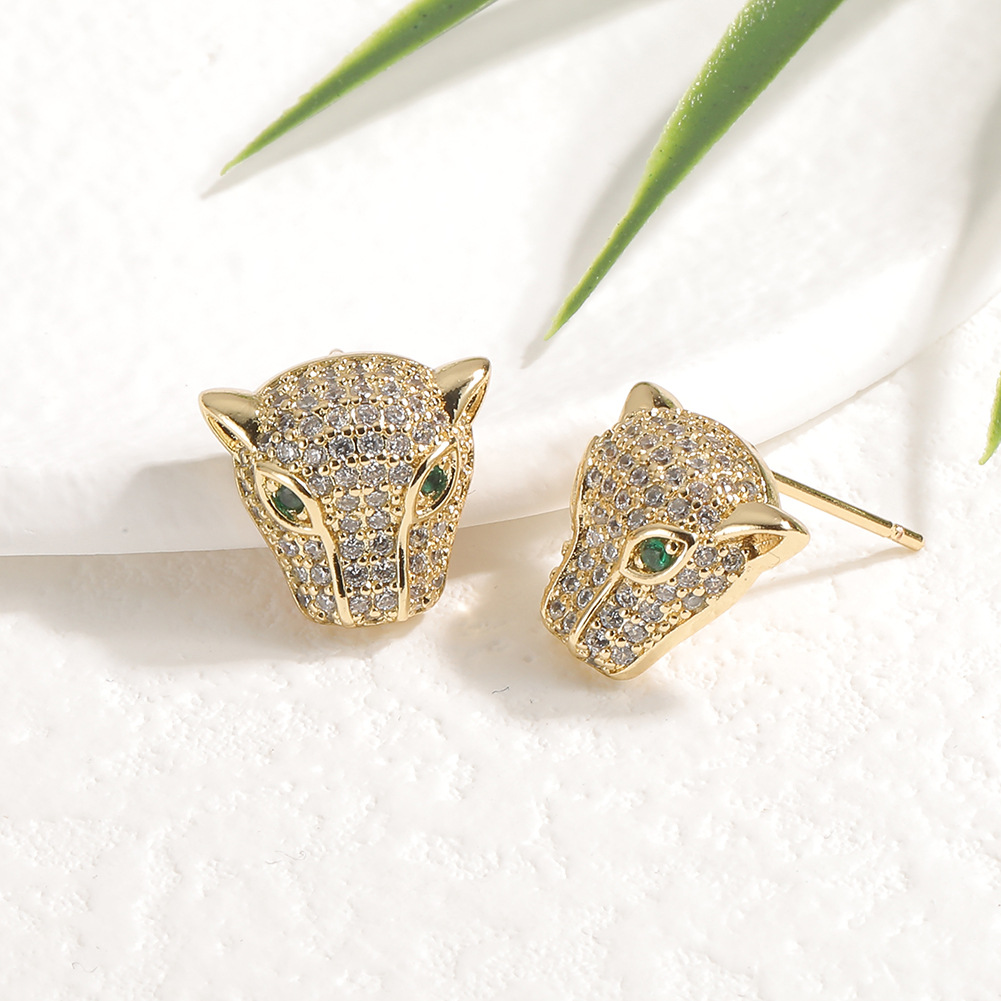 Mexican hot-selling copper micro-inset jewelry supply: Exaggerated leopard stud earrings, hip-hop personality earrings, ins style earrings Specification image