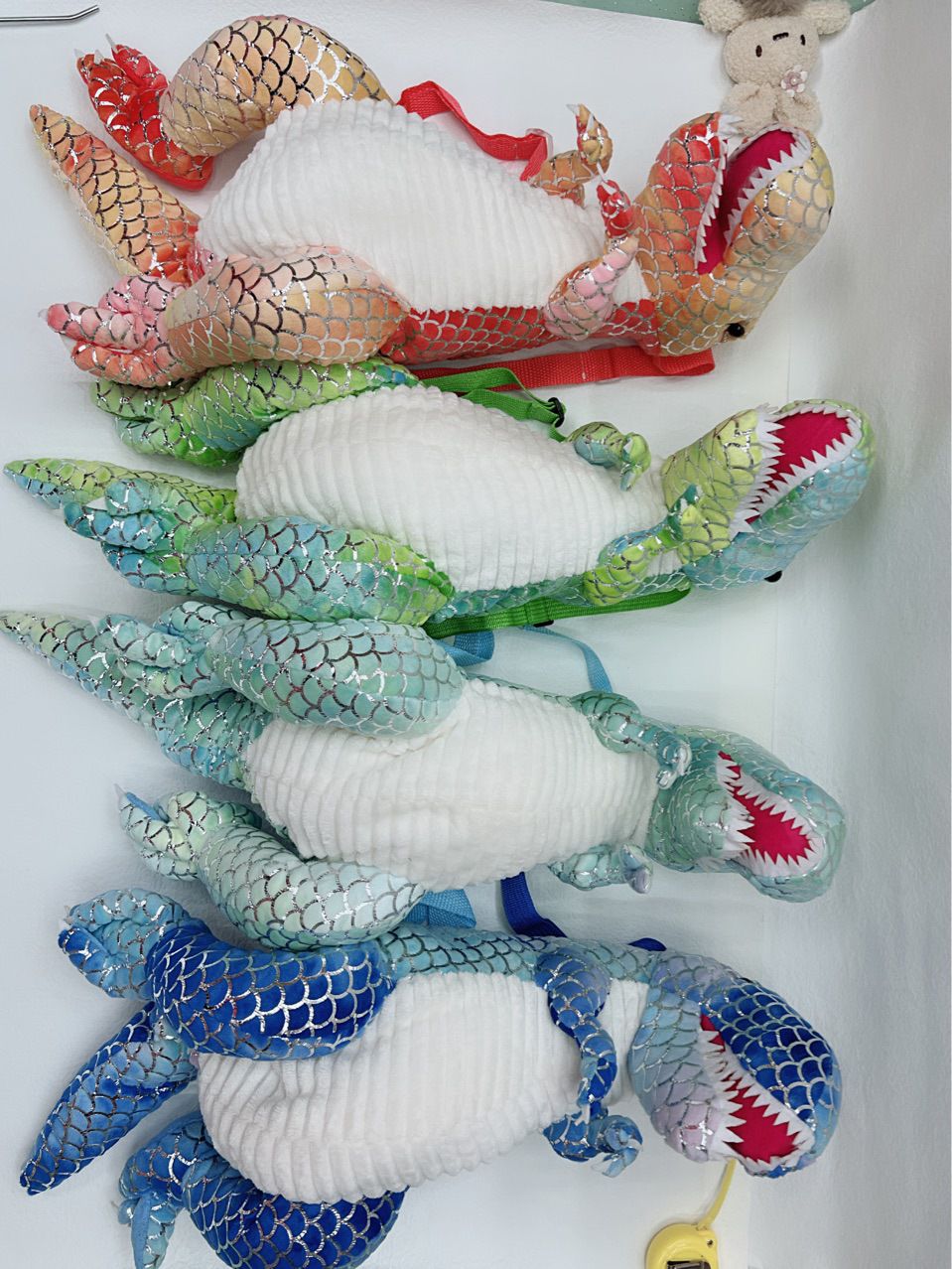 New cross-border plush dinosaur backpack, dinosaur backpack, animal dinosaur backpack, new dinosaur backpack Application Scenario