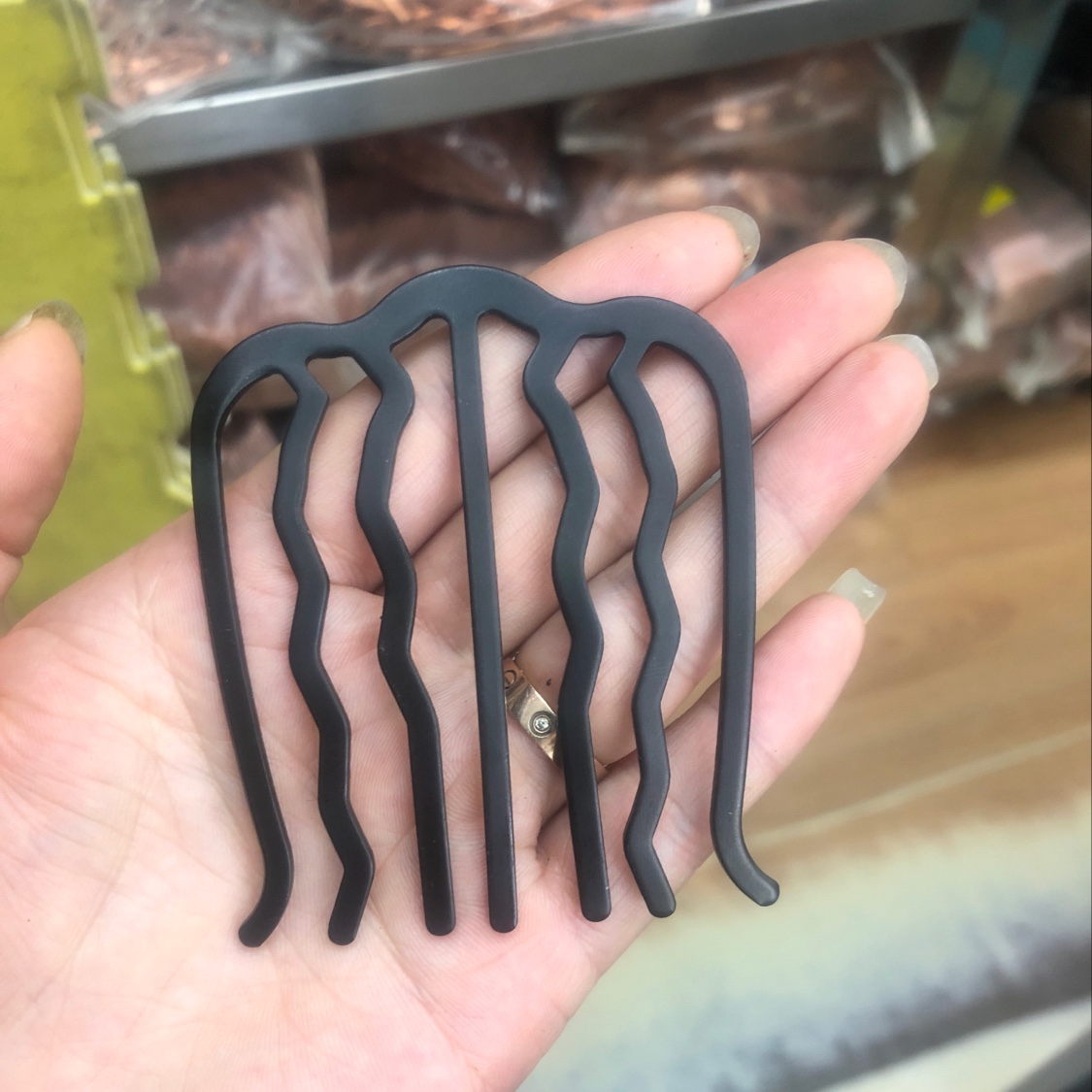Xiao 7's teeth are matte black detail image 1