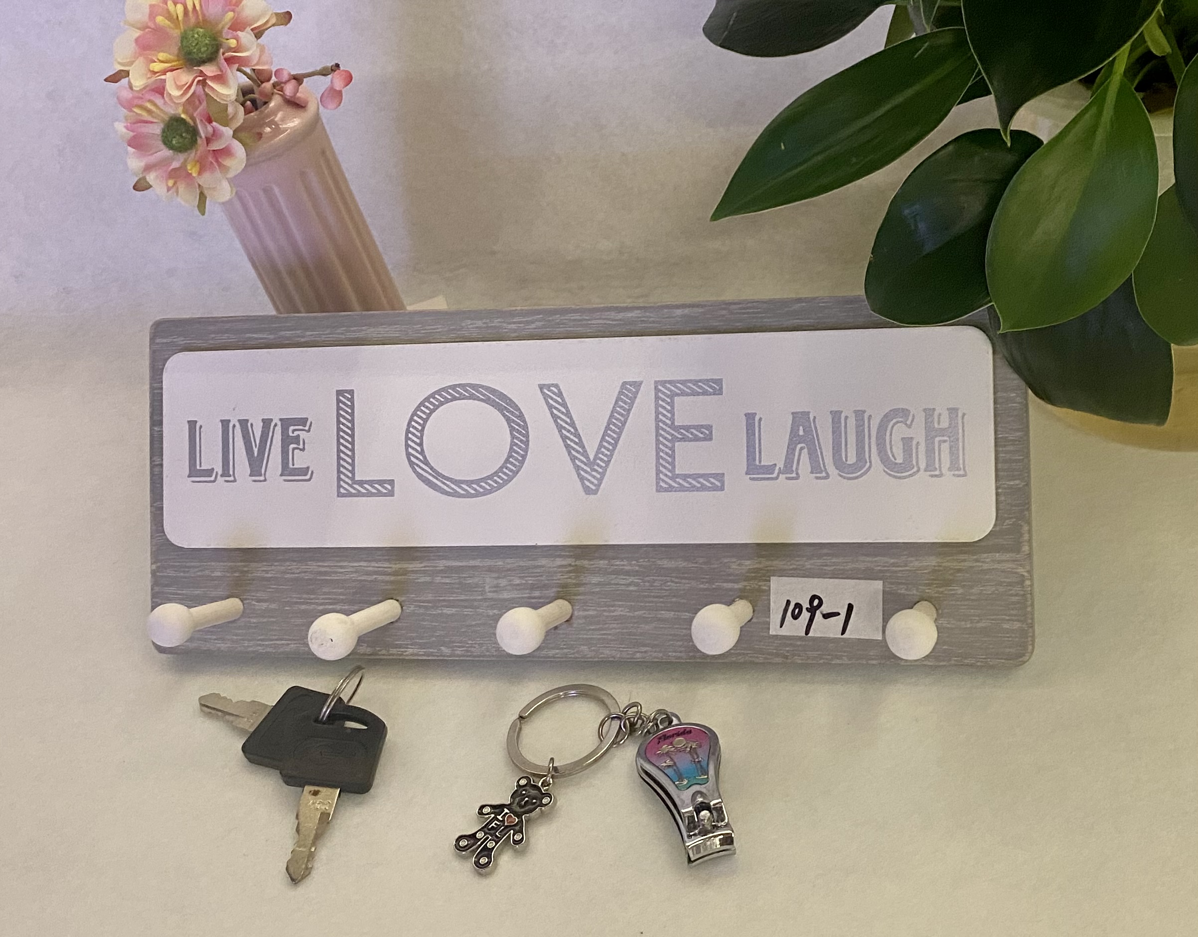 工艺品/工艺品/木质壁挂白底实物图