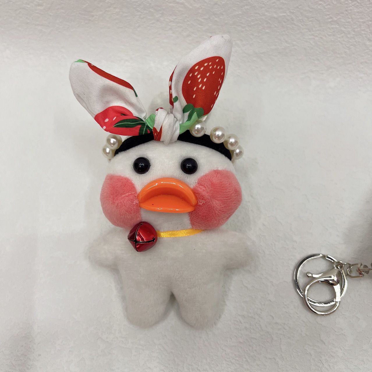 Cross-border plush hyaluronic acid duck pendants, keychains, hyaluronic acid duck plush dolls, new plush products, hyaluronic acid duck dolls, bestsellers