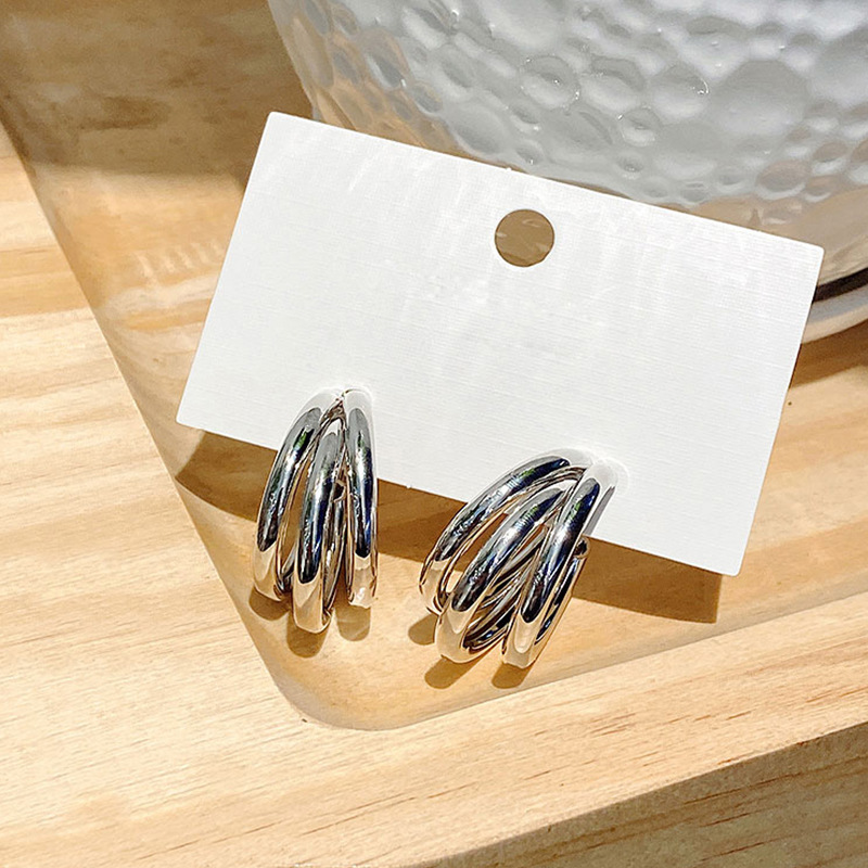Factory direct sales of wrought iron pressed earrings, pendants, rough accessories, jewelry accessories, popular bestsellers, classic European and American brand iron metal hollow tube earrings Specification image