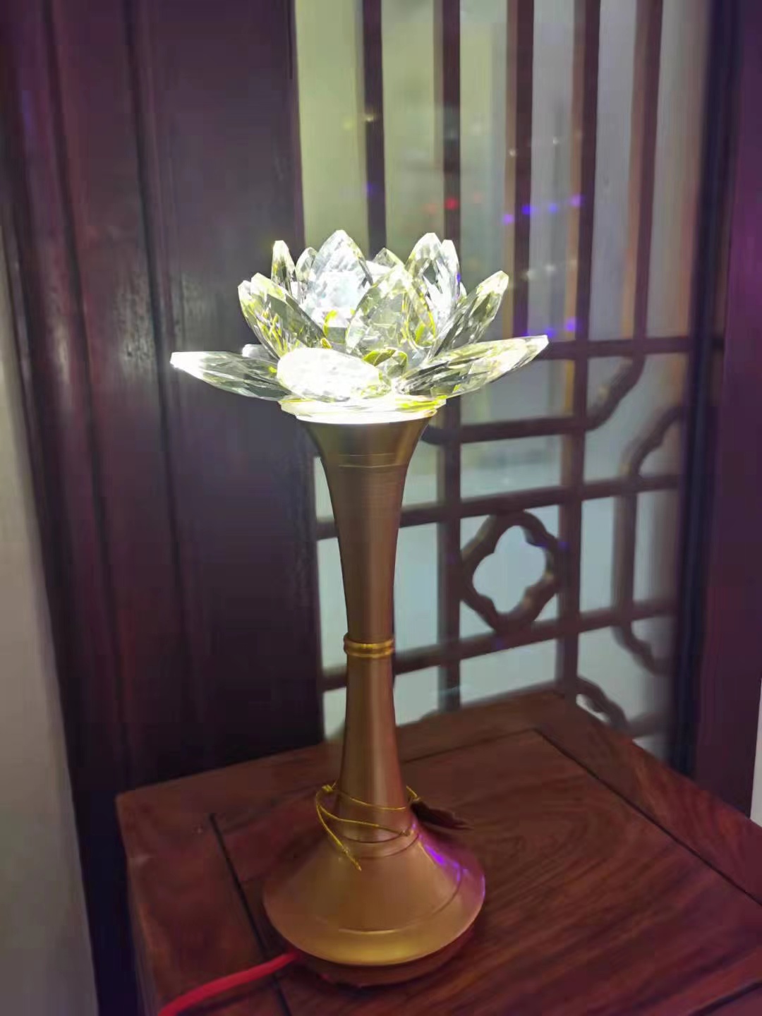 Red gold crystal lamp, De Yuan craftsmanship Lotus Lamp 12 details Picture