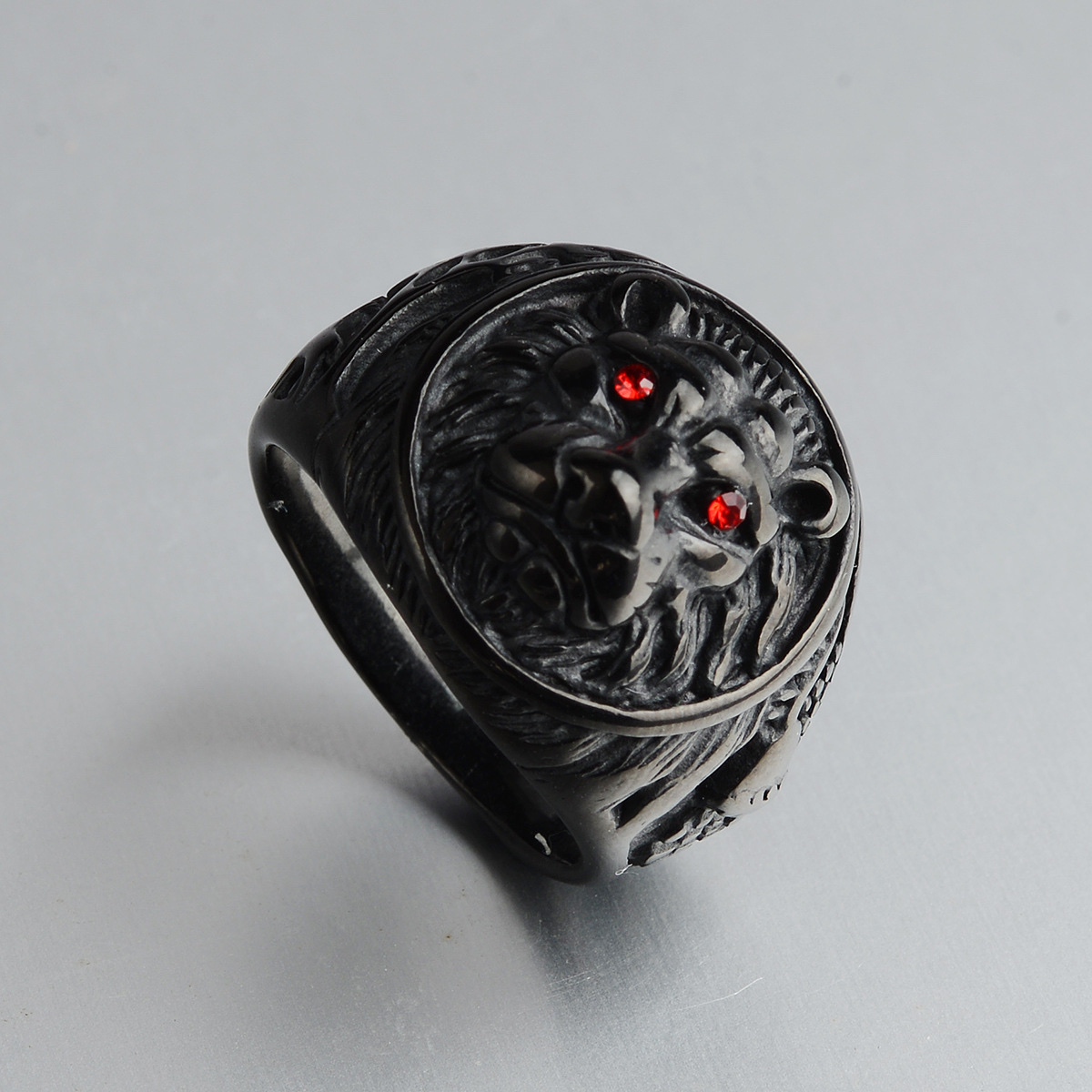 European and American punk-style stainless steel lion head casting ring, animal men's personalized stainless steel ring Specification image