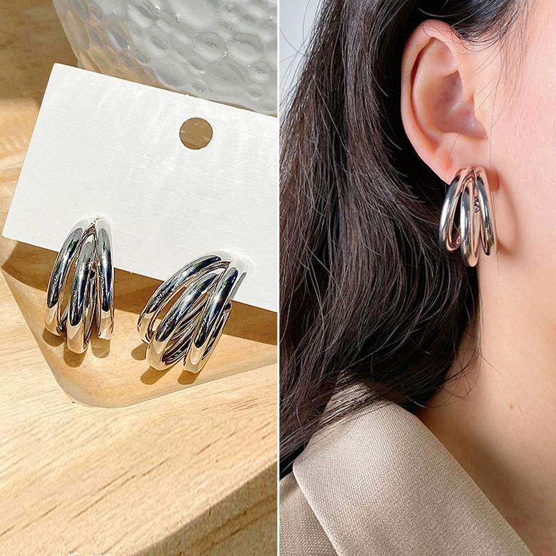 Factory direct sales of wrought iron pressed earrings, pendants, rough accessories, jewelry accessories, popular bestsellers, classic European and American brand iron metal hollow tube earrings detail image 2