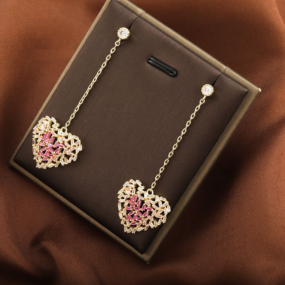 Korean version super fairy fashion gradient pink heart-shaped earrings, long chain with a female heart