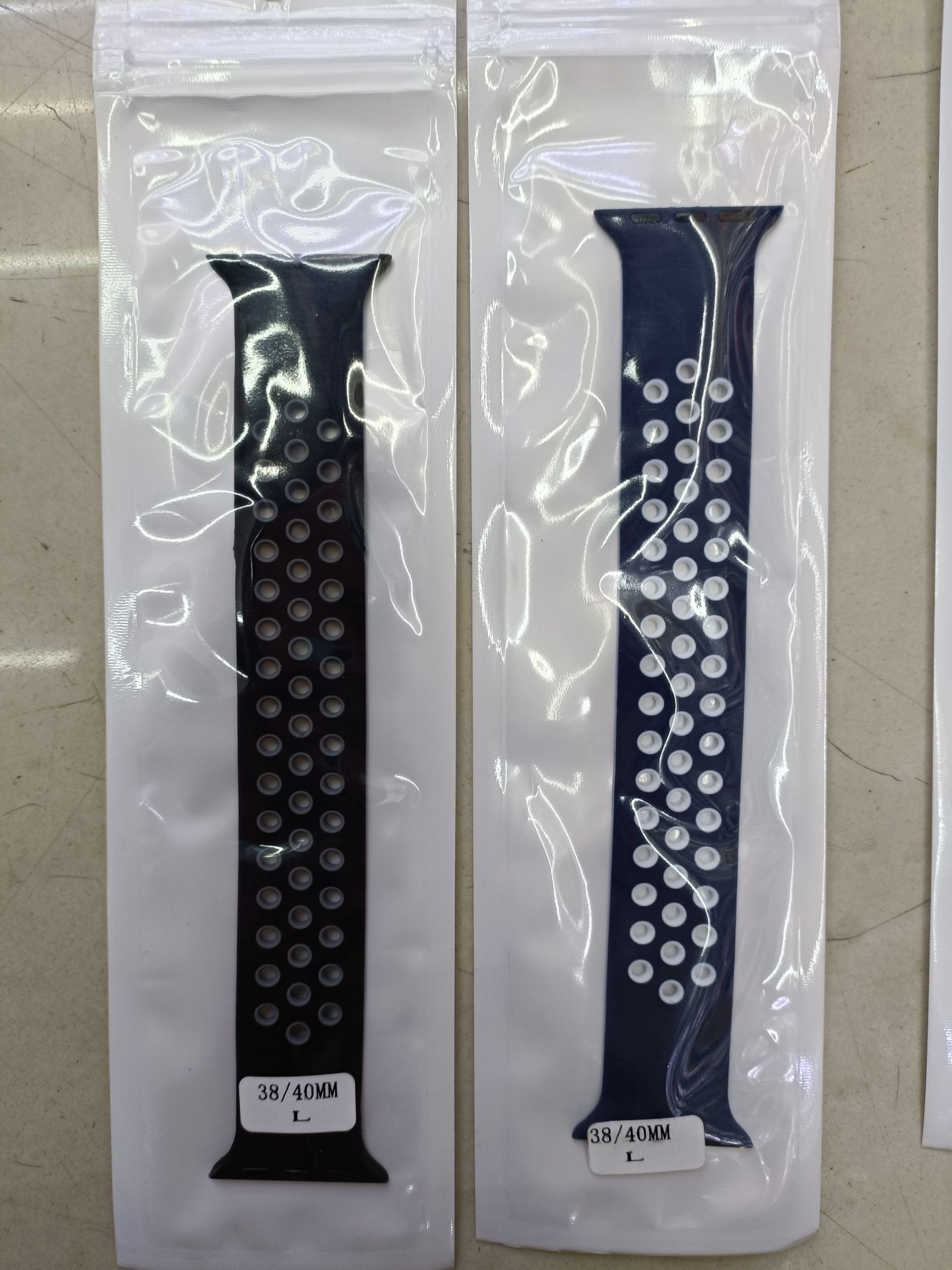 شريط الساعة السليكون المزدوج اللون detail image 3