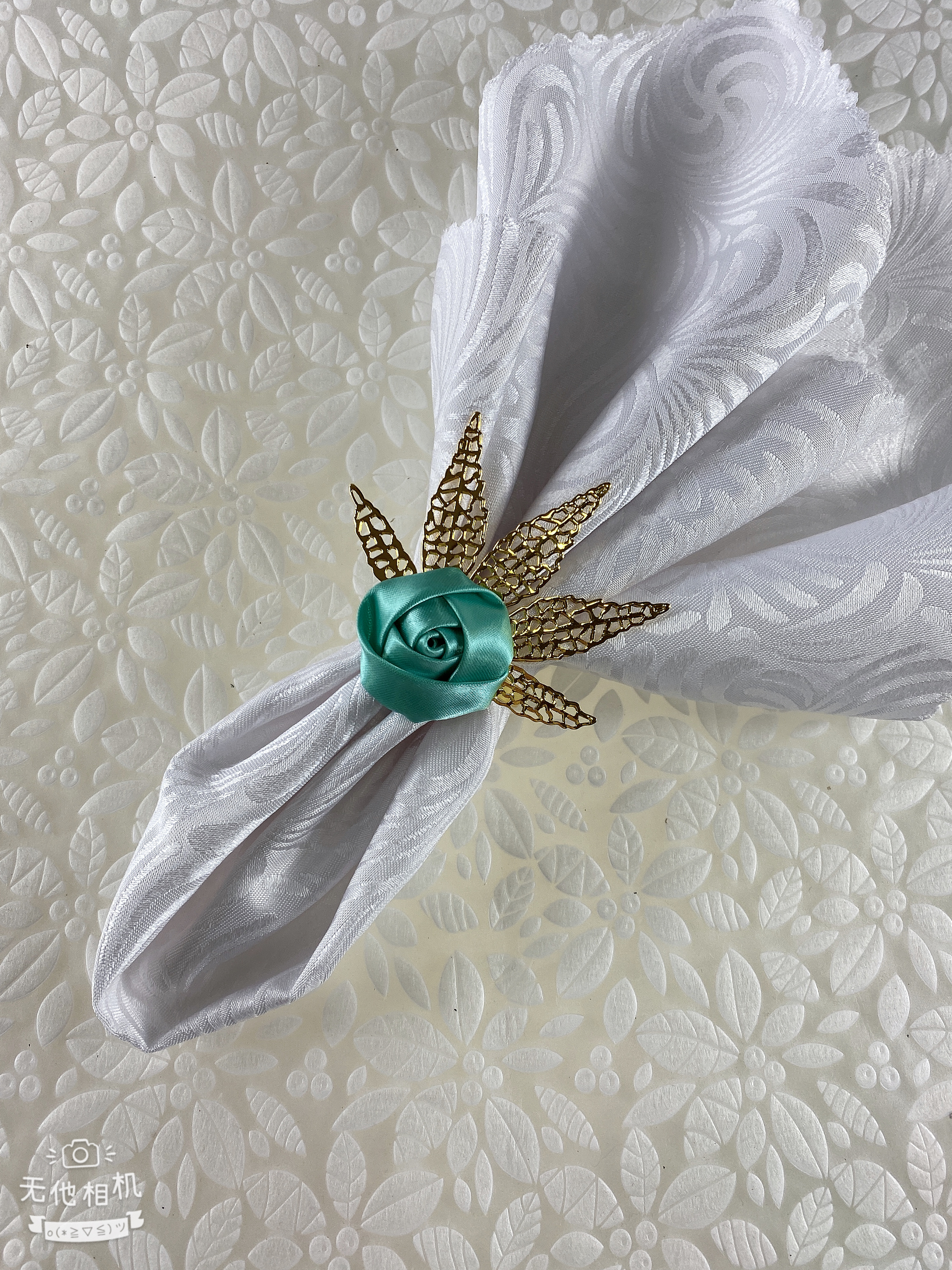 Napkin buckles, scarf rings, metal rings, hotel decorations, wedding supplies, accessories. Application Scenario