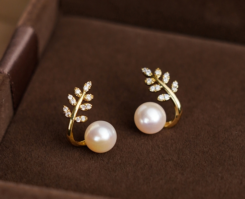 Lifanti 1639 Korean version elegant freshwater pearl stud earrings, light luxury, fashionable and elegant Application Scenario
